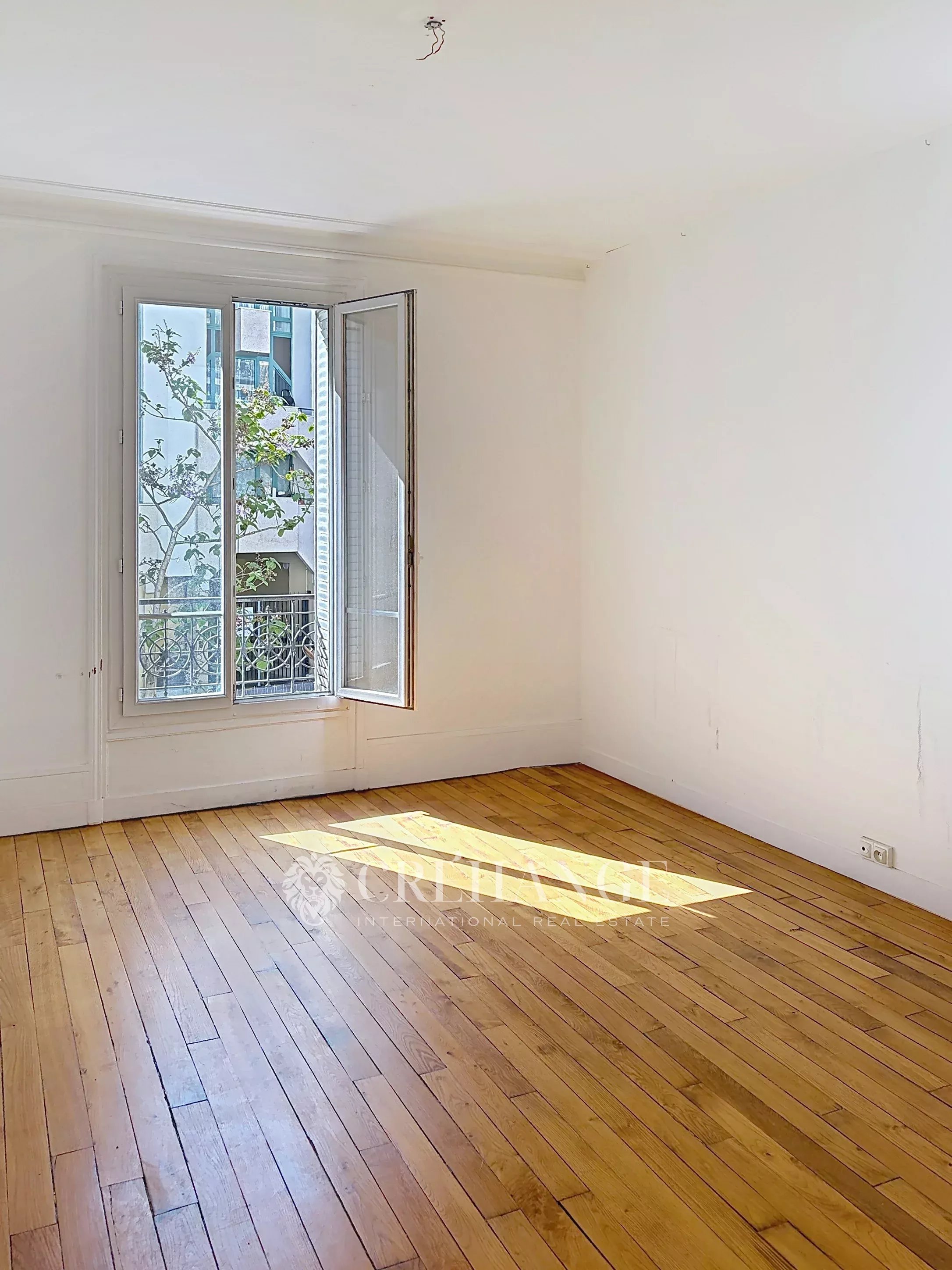 Paris 10e – 3 pièces 58 m² – Charme & Potentiel