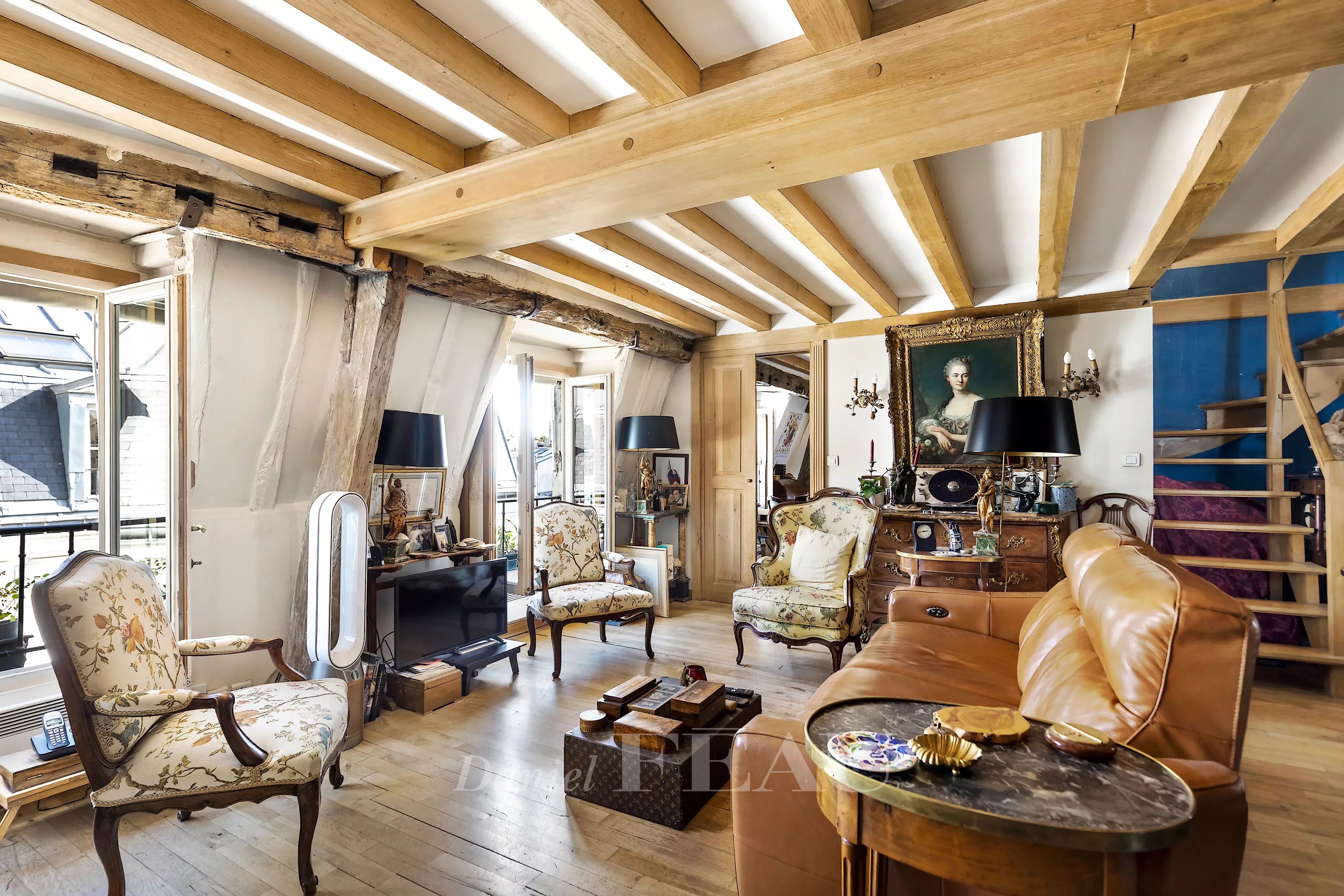 Paris 6th District – A bright 3-bed apartment