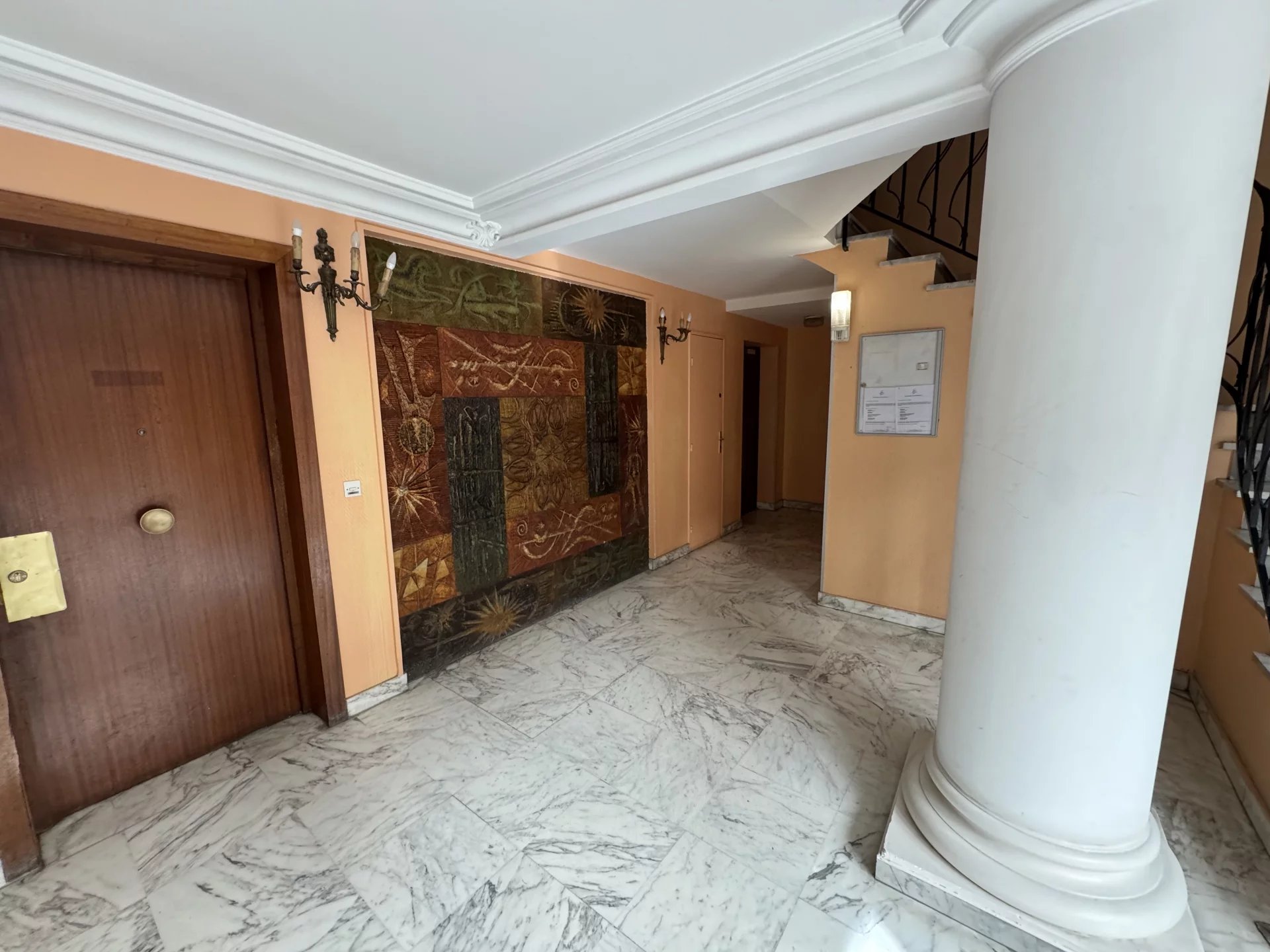 Cannes Sale studio close to town centre on foot