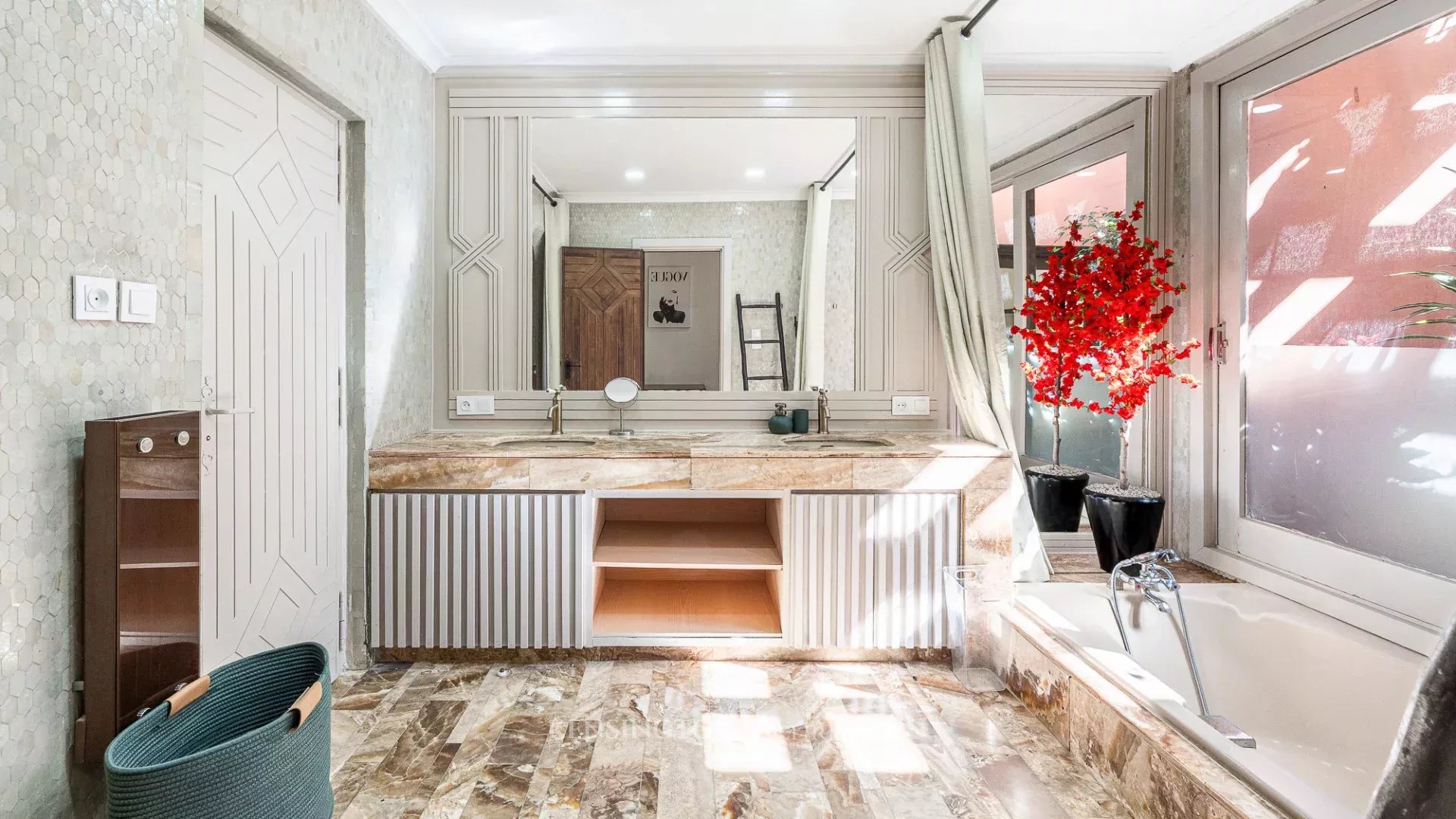 5 Bedroom Villa/Townhouse's Image 31