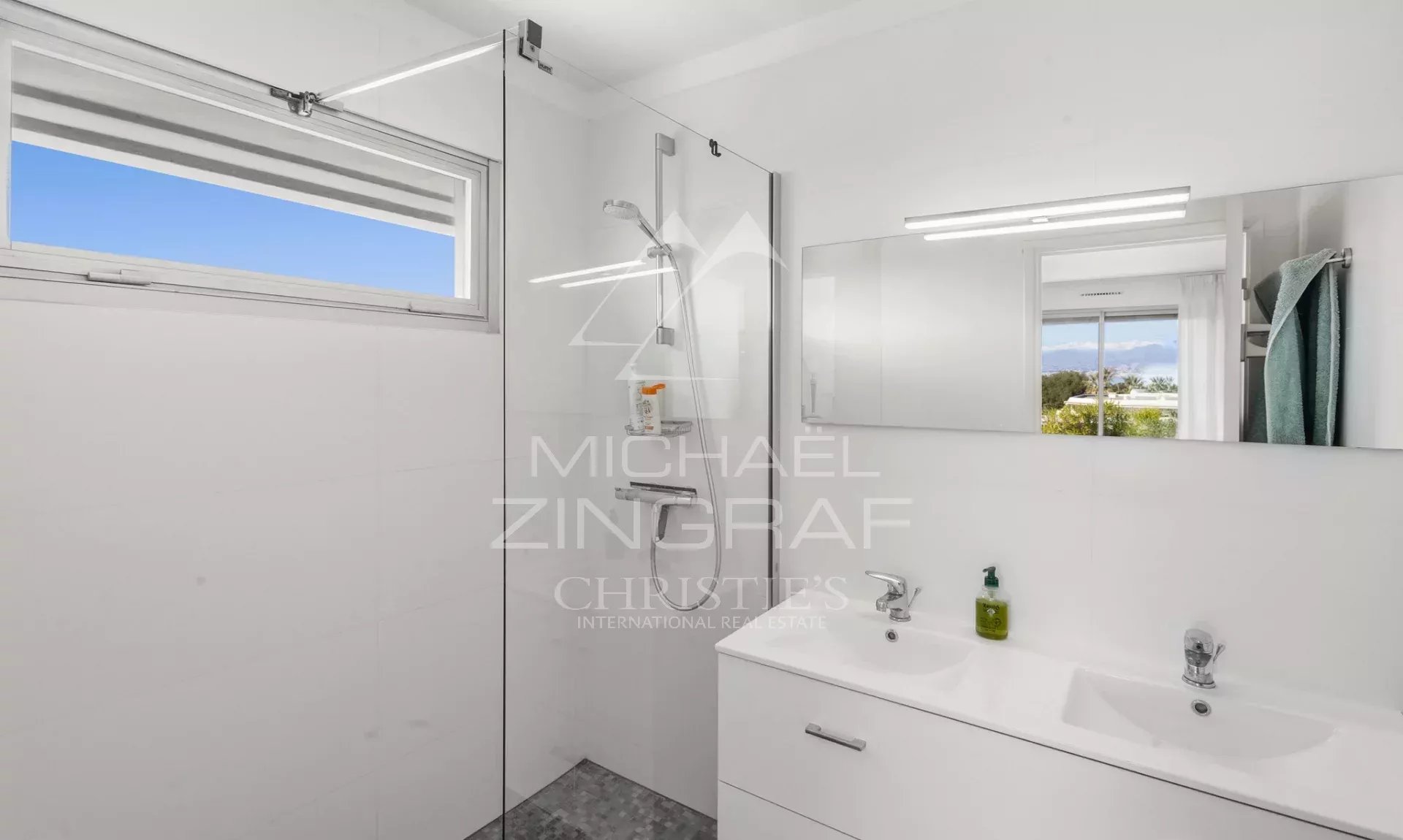 3 Bedroom Apartment/Flat's Image 18