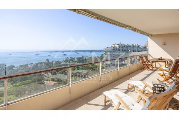 Superb corner apartment with breathtaking sea view — photo 3