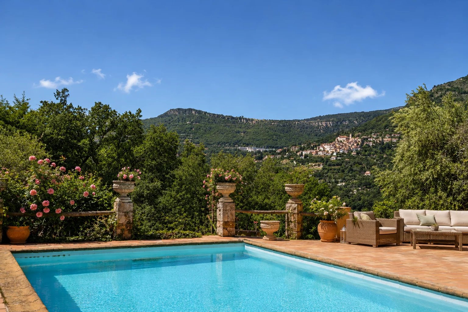 Image of Villa - 5 Bedrooms for Sale in Alpes-Maritimes-Tourrettes-sur-Loup-France, Image 3