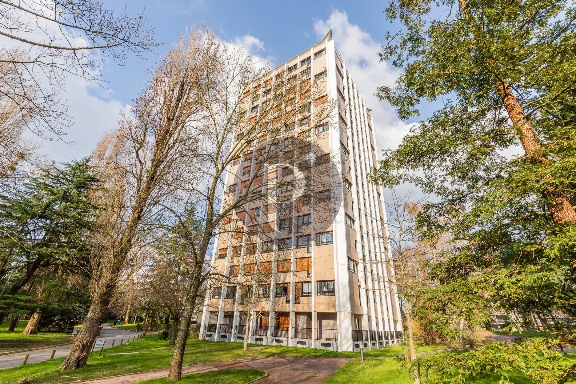 vente-appartement-5-pieces-verrieres-le-buisson-84278083