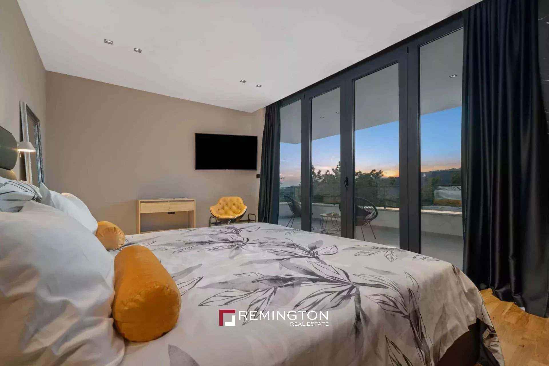 3 Bedroom Villa/Townhouse's Image 11