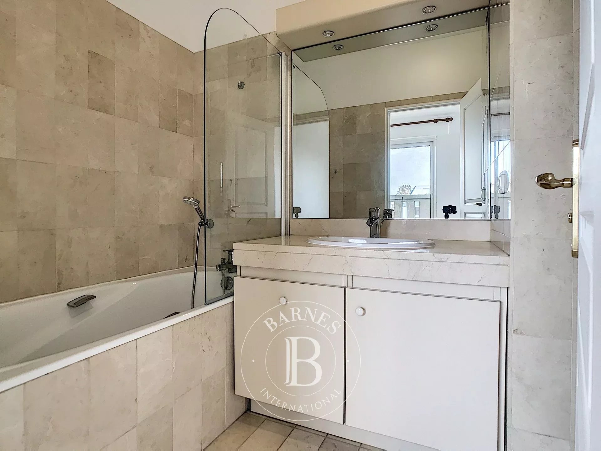 Daire Paris 16ème - picture 11