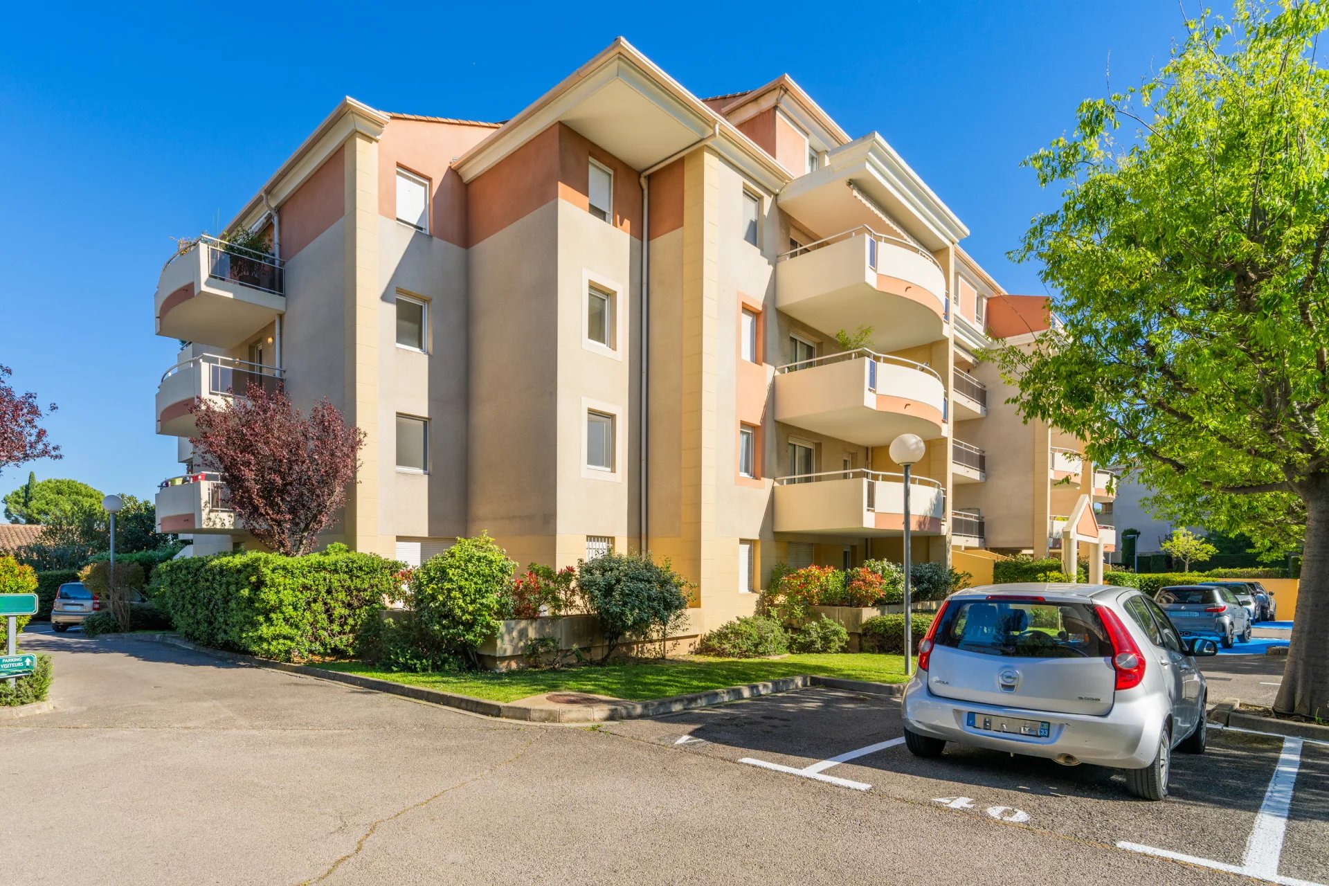 3-room apartment for sale in Aix-en-Provence in a residence with elevator and panoramic views - Secteur Ouest