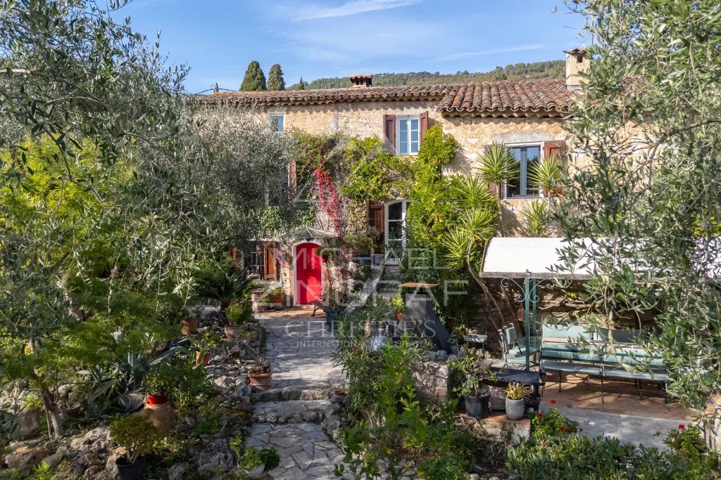 Villa for sale in Peymeinade — Renovated 18th-Century Provençal Mas