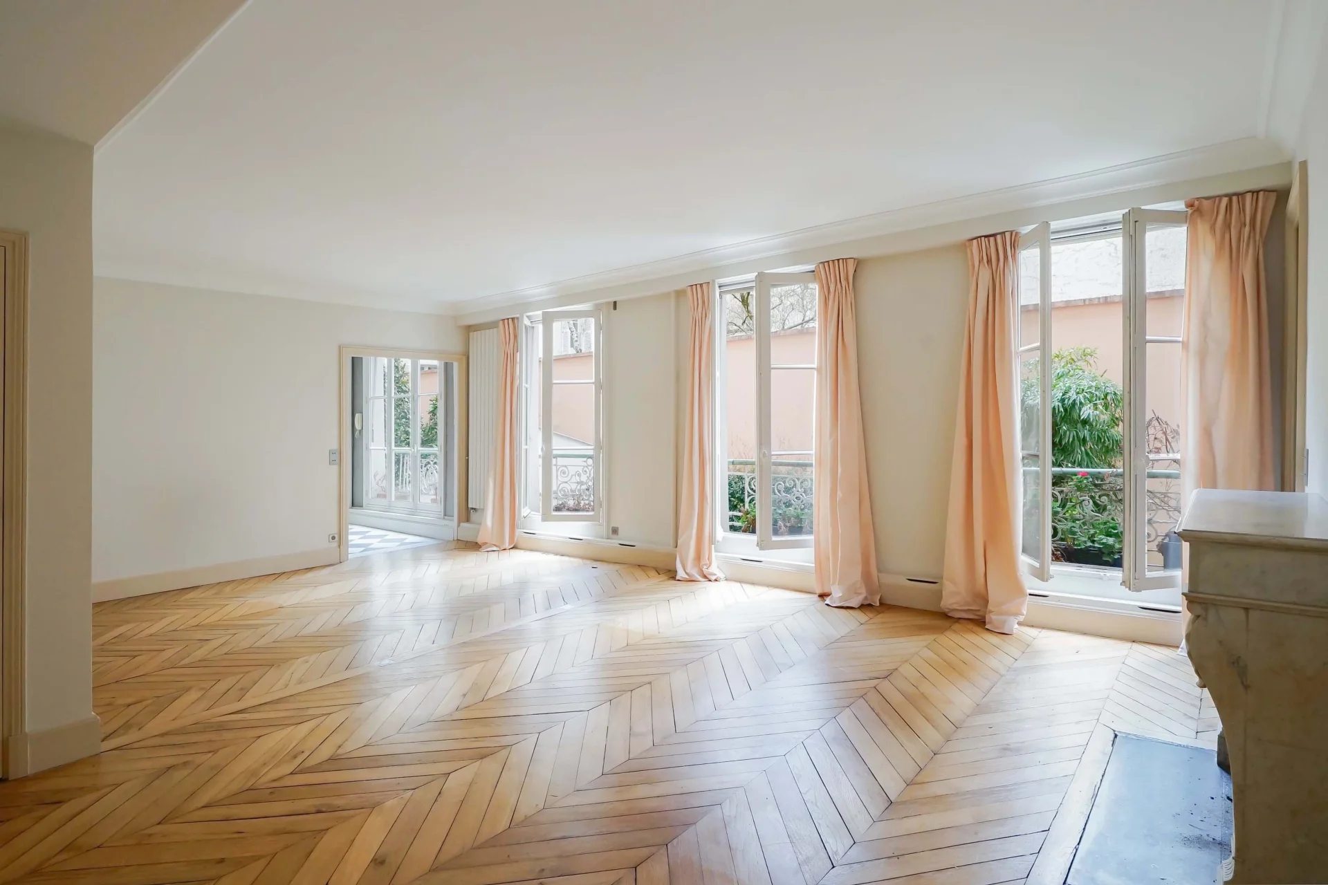 Paris 7e - INVALIDES