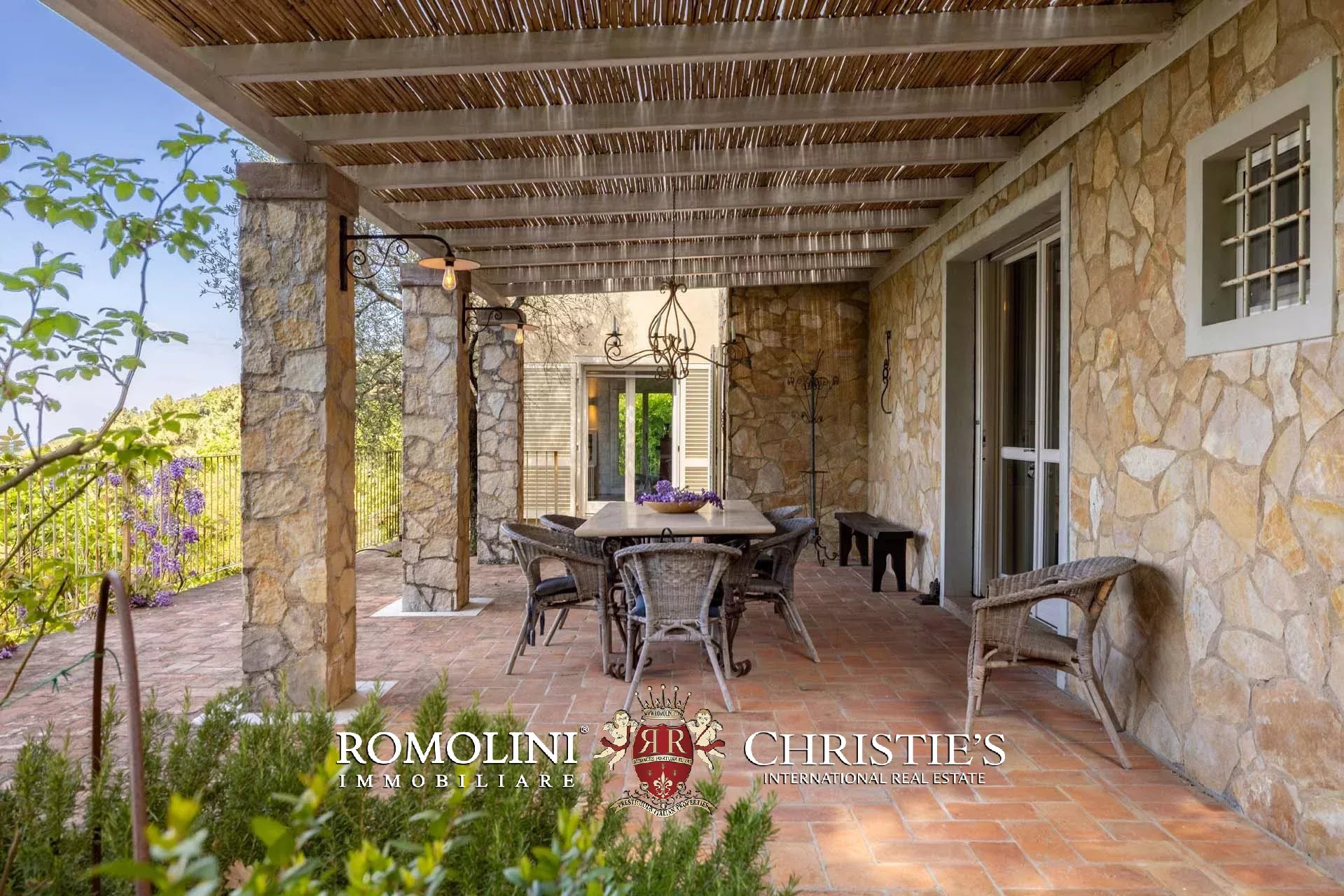 4 Bedroom Villa/Townhouse's Image 7