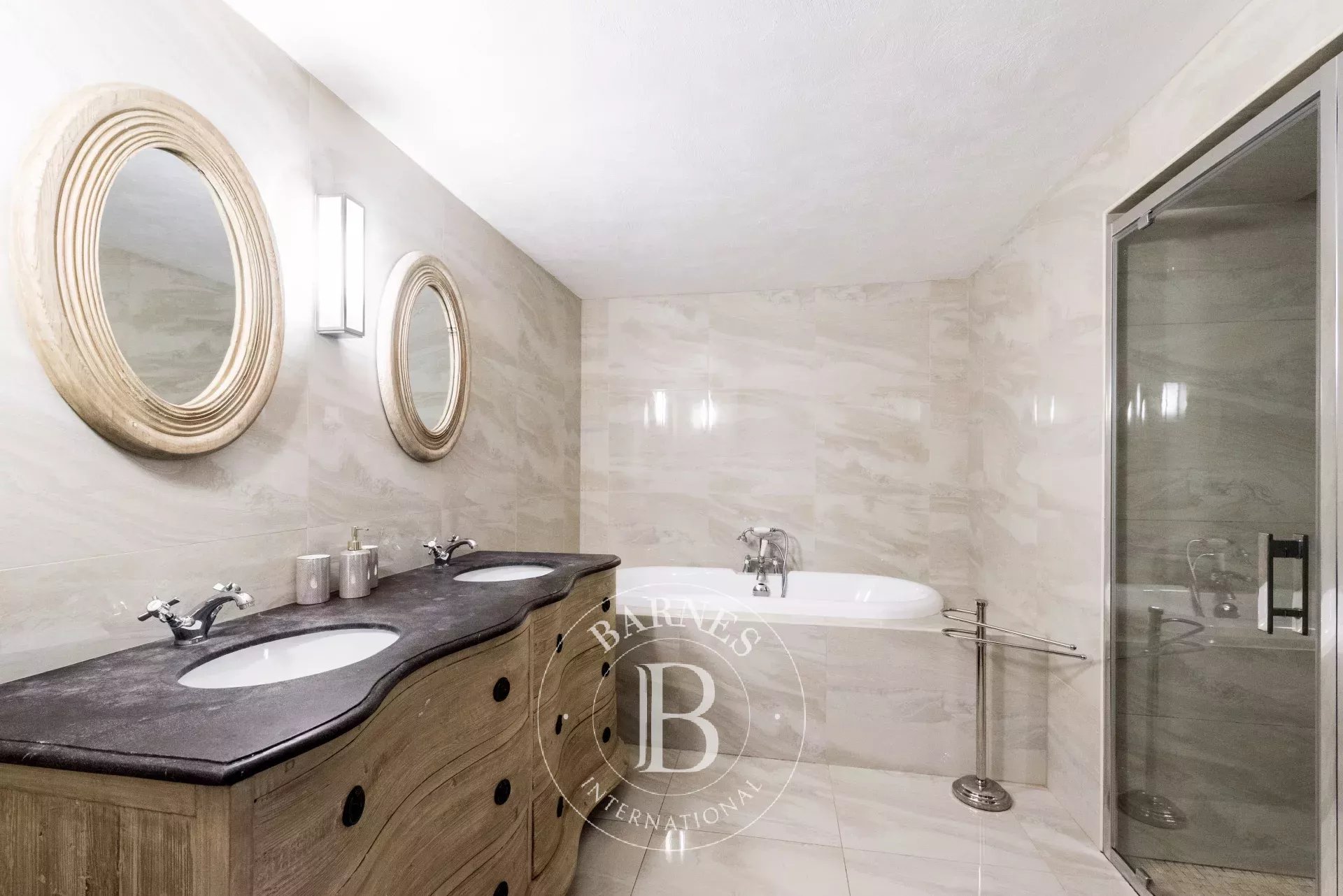 Le Bar-sur-Loup  - Villa  6 Chambres - picture 12