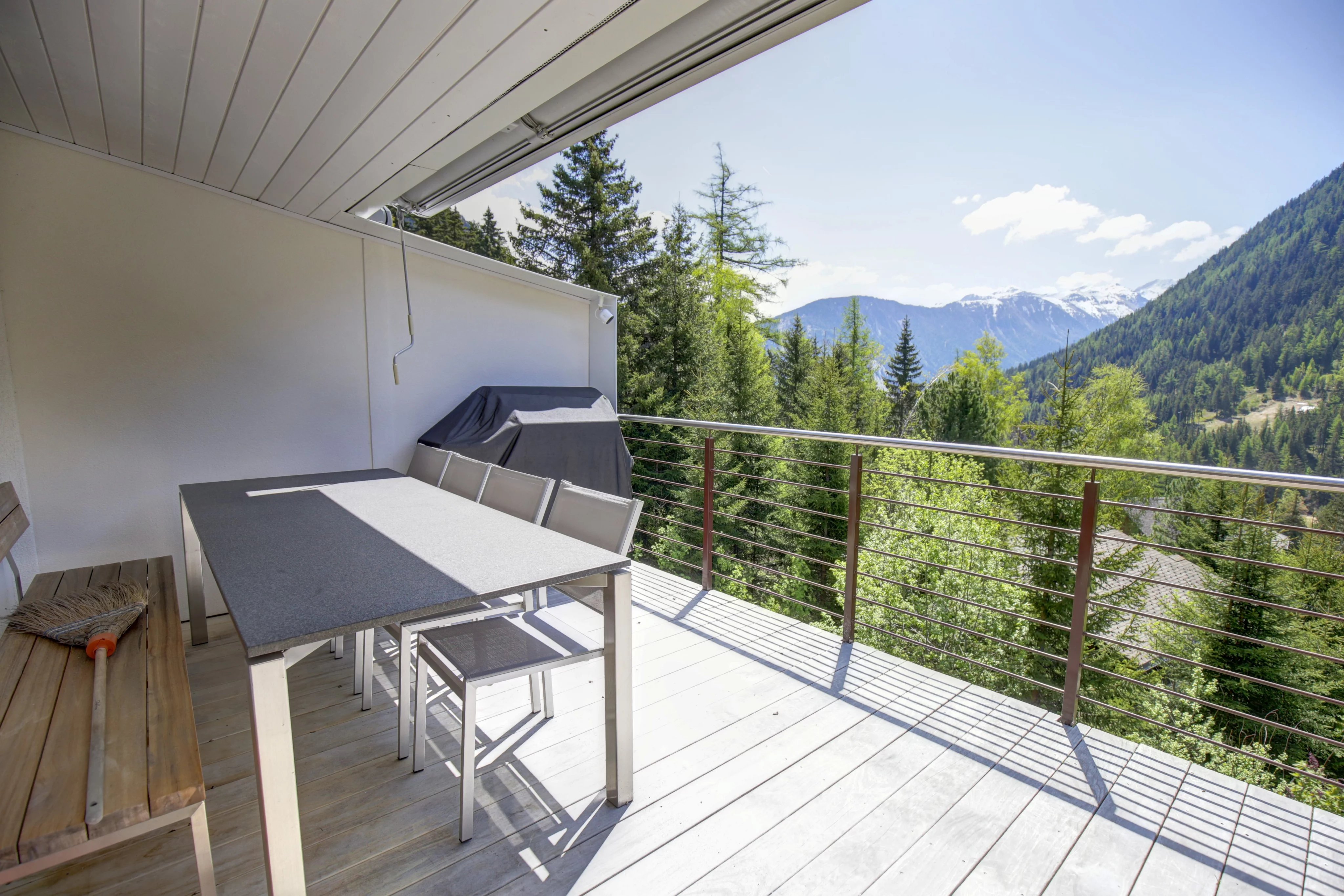 Au cœur de la forêt, belle maison mitoyenne à Champex-Lac !