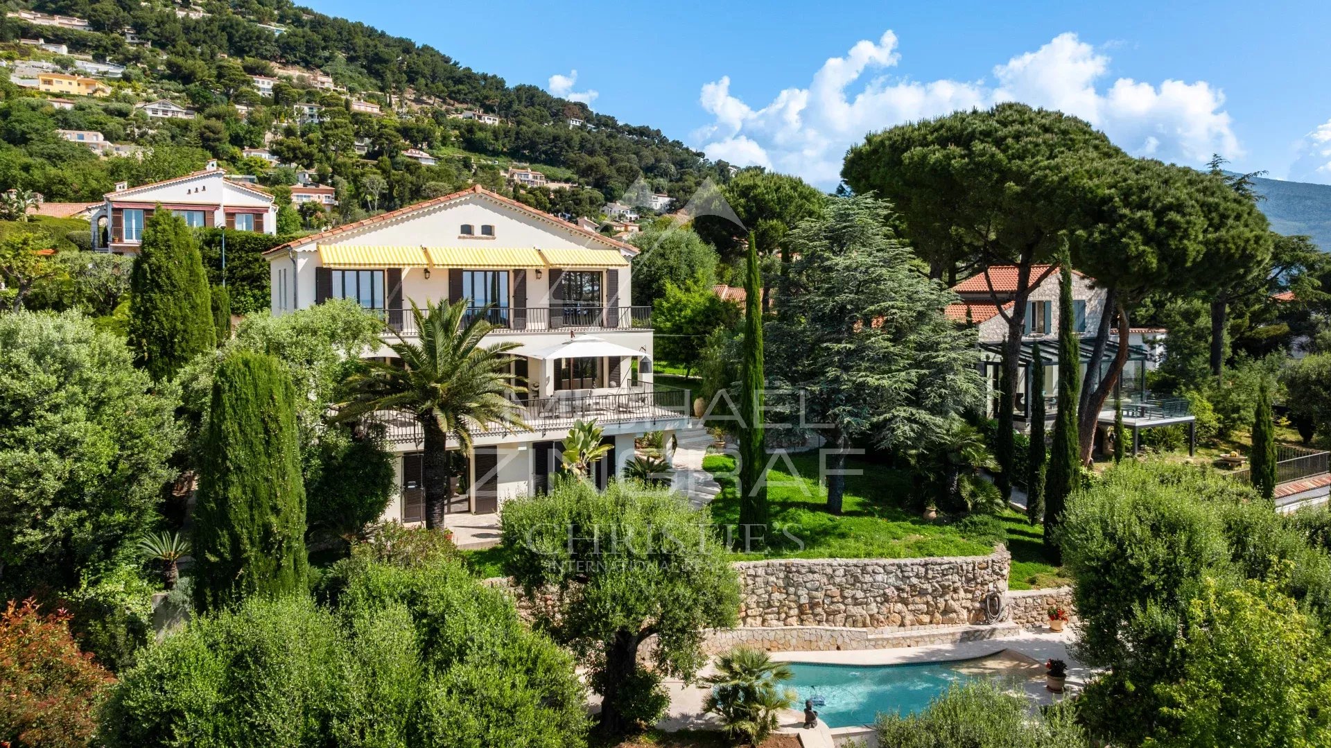 4 Bedroom Villa/Townhouse's Image 6