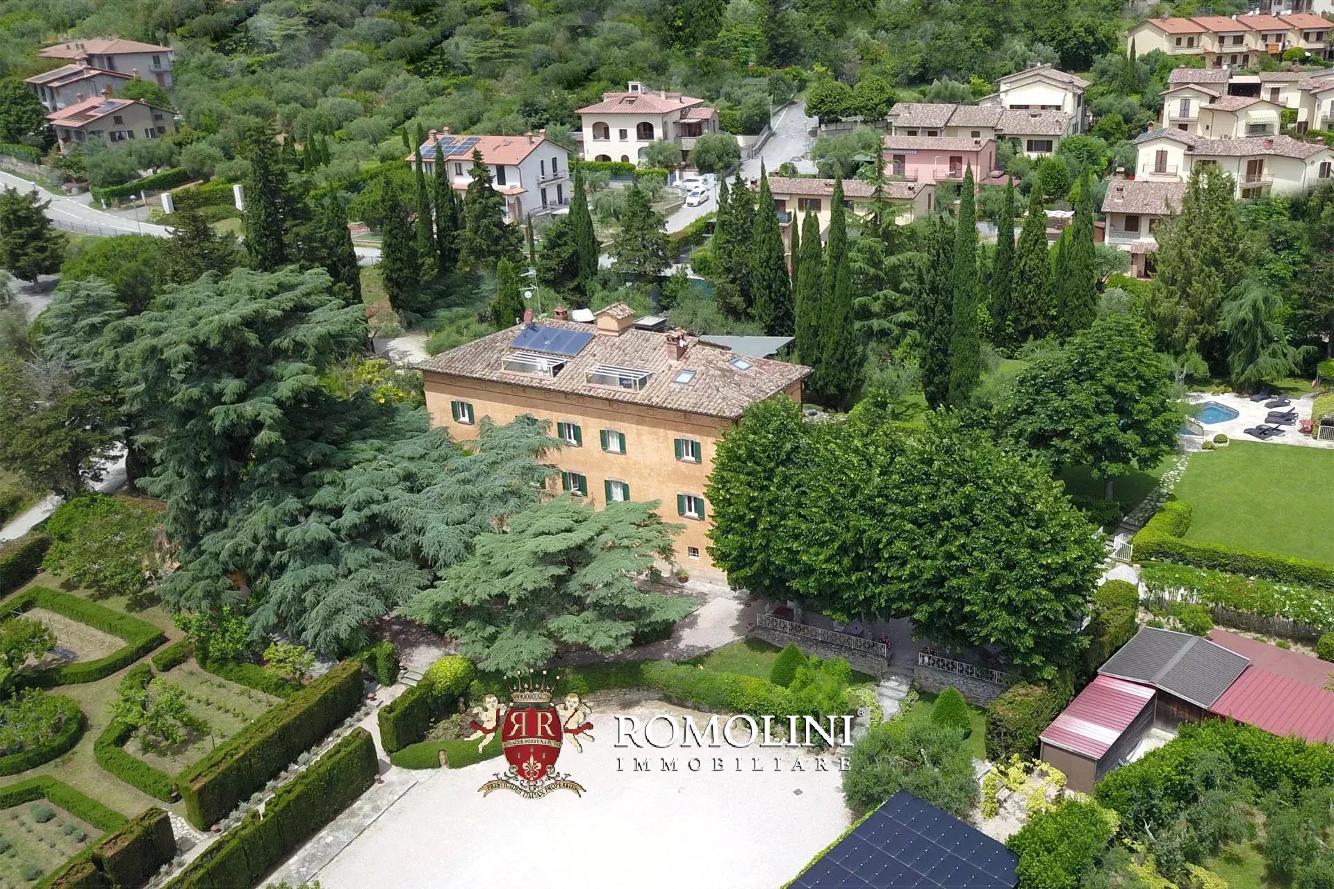 12 Bedroom Villa/Townhouse's Image 9