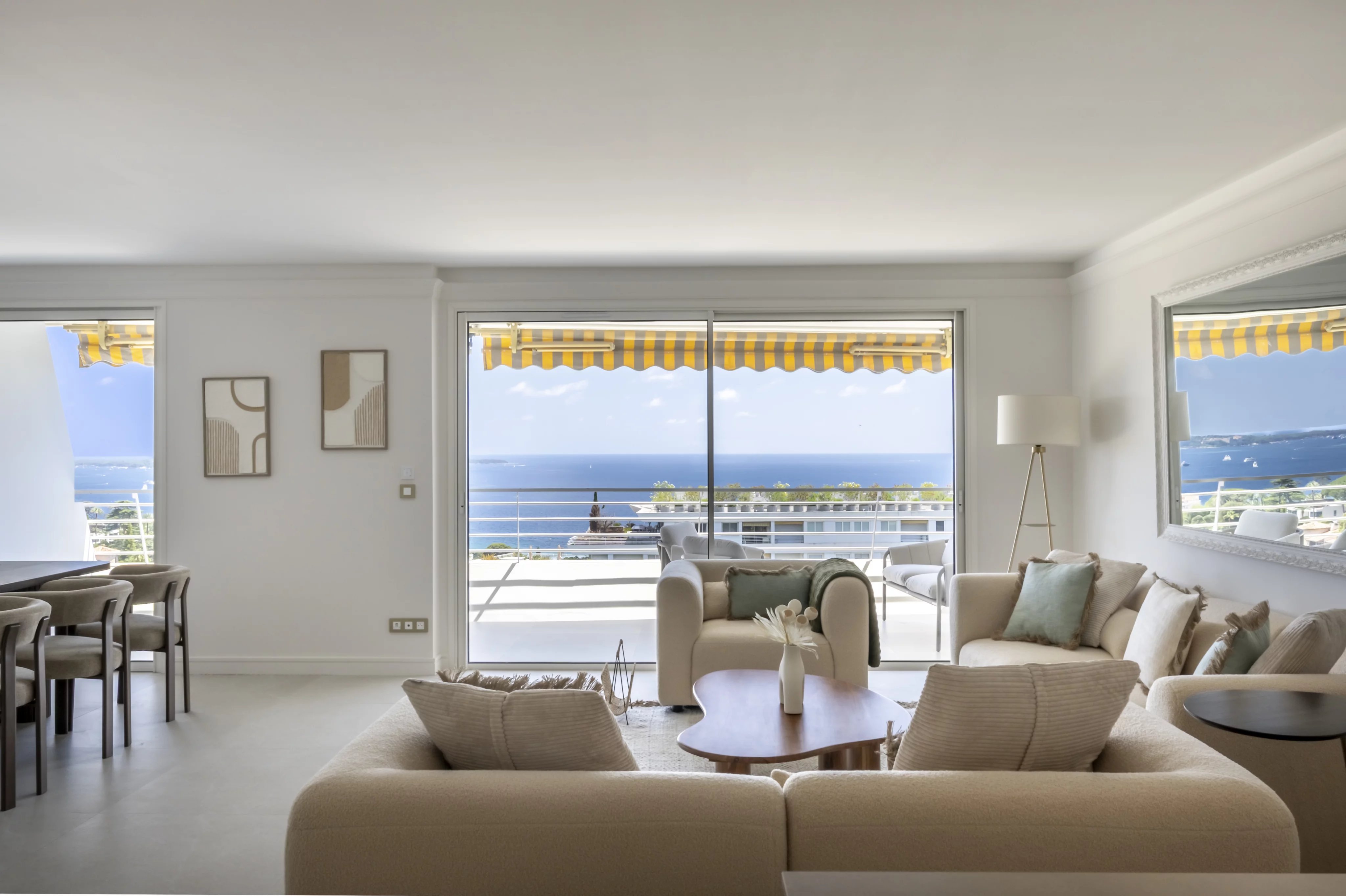 Image of Apartment - 2 Bedrooms for Sale in Alpes-Maritimes-Cannes-France, Image 3