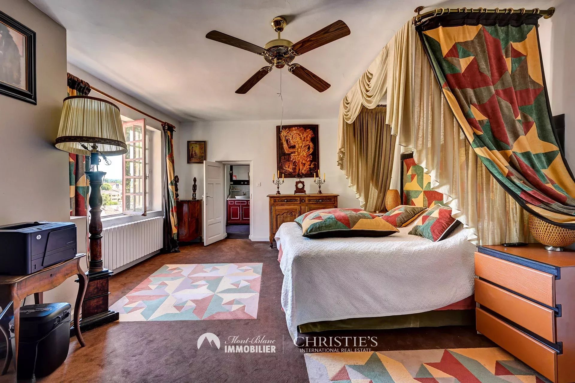 9 Bedroom Villa/Townhouse's Image 5