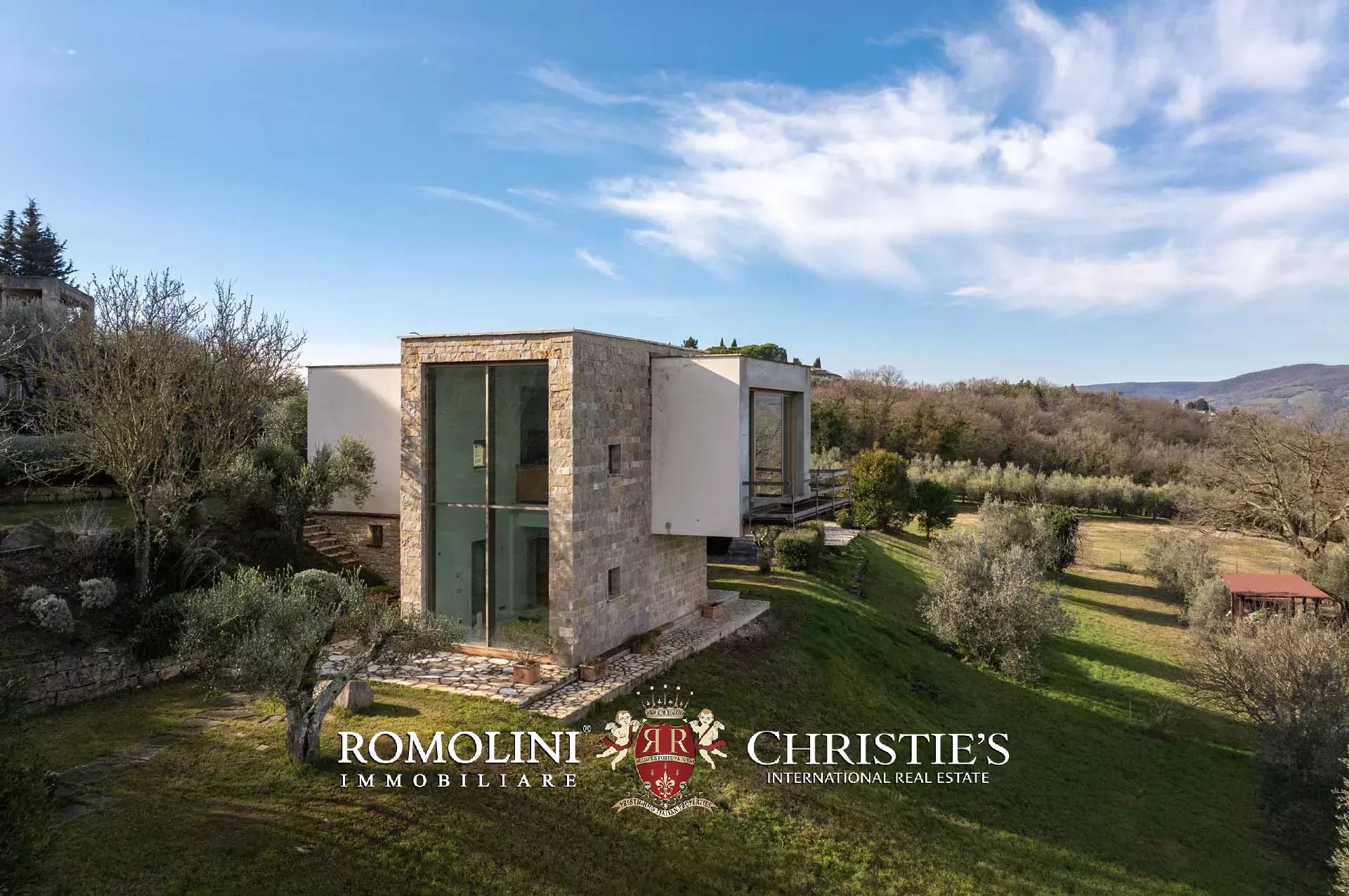 4 Bedroom Villa/Townhouse's Image 9