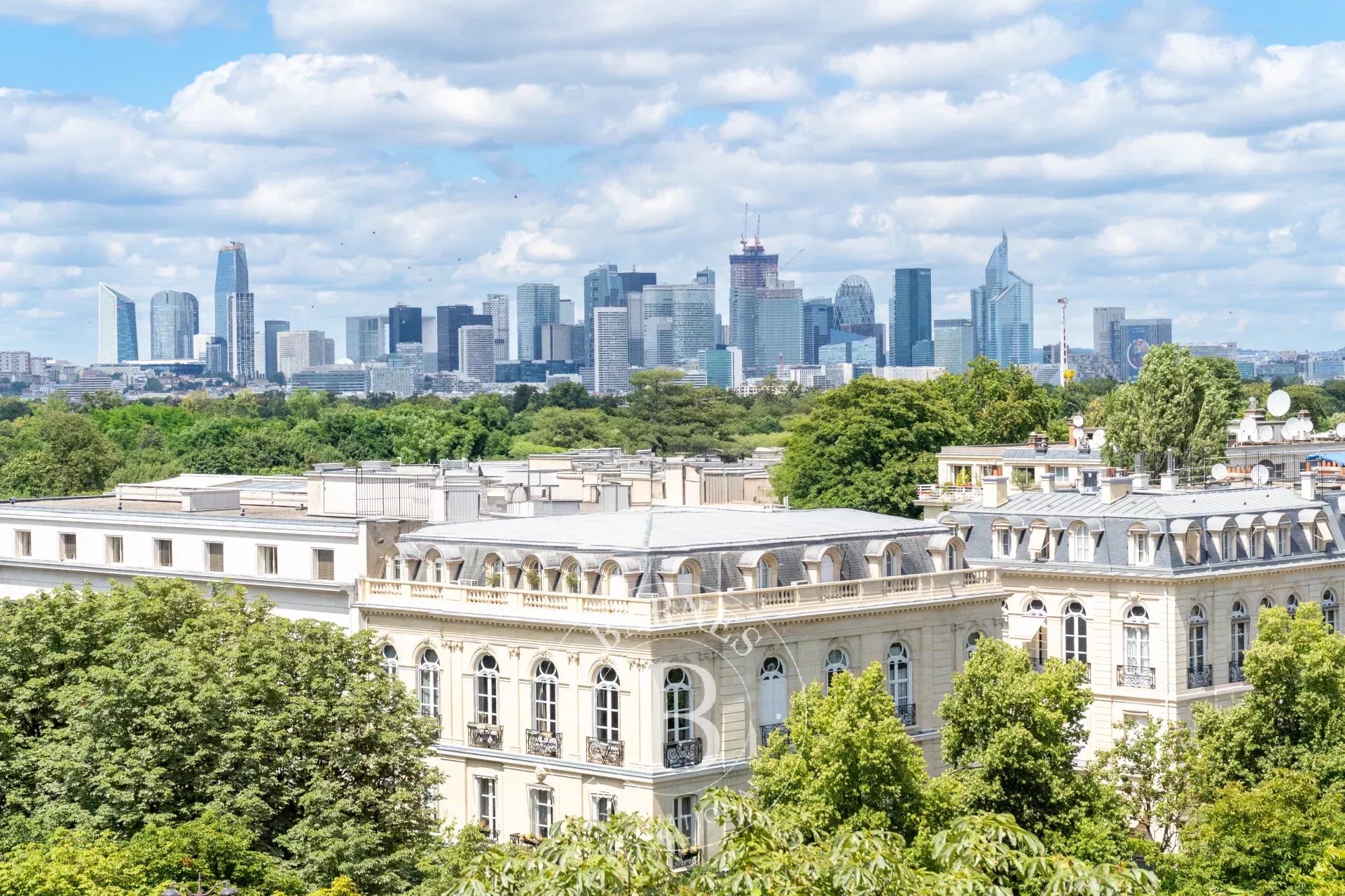 Paris 16 - Muette - Exceptional view - Family apartment to renovate - Balconies - picture 13