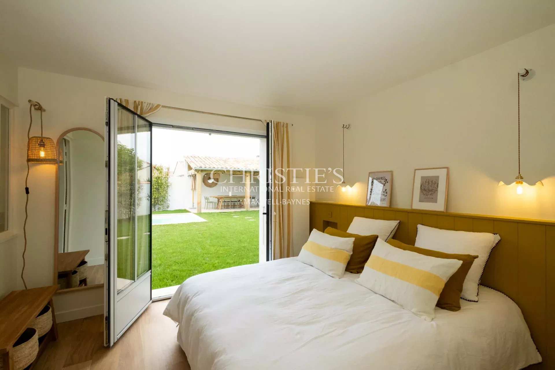 5 Bedroom Villa/Townhouse's Image 7
