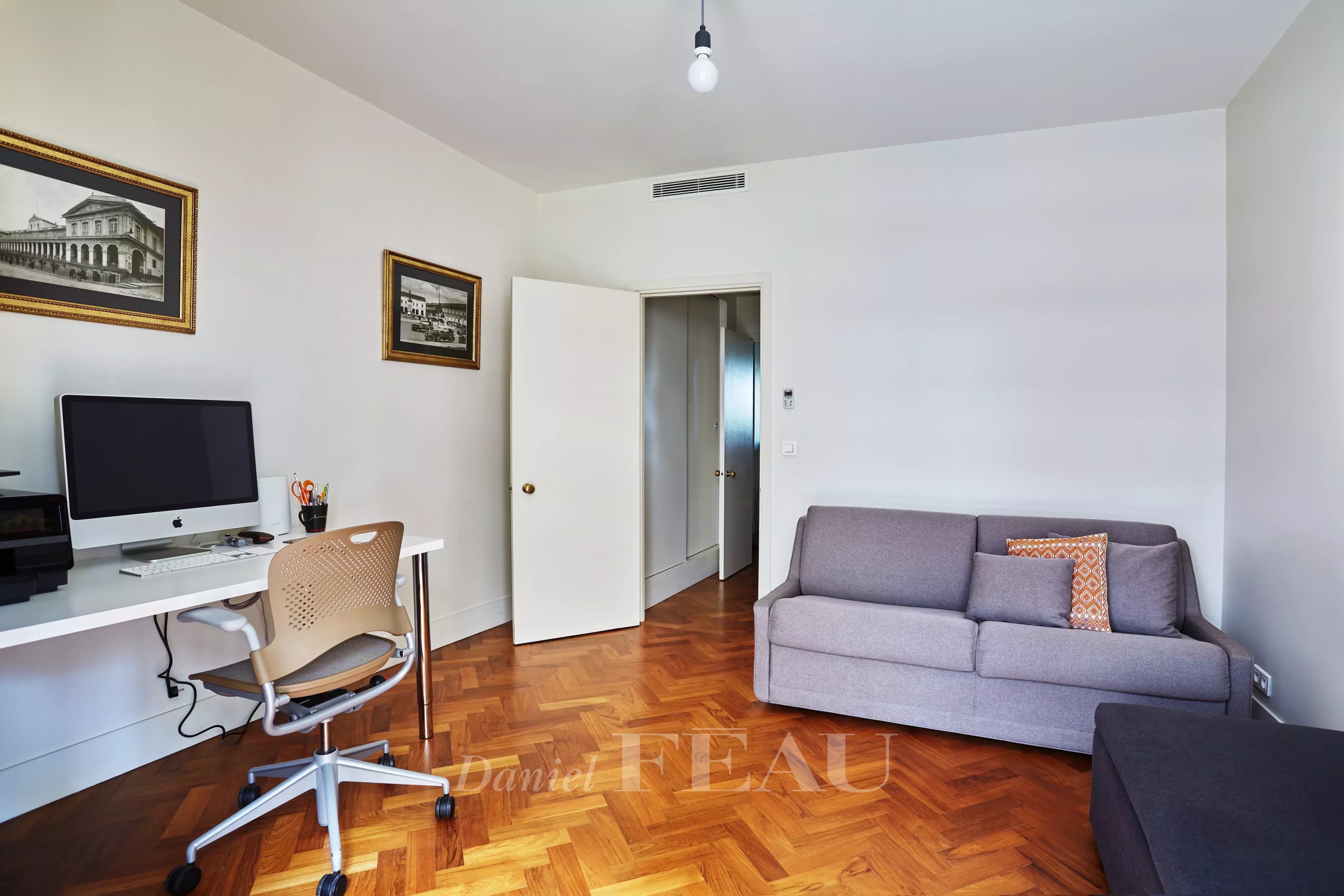 Sale Apartment Paris 16th
