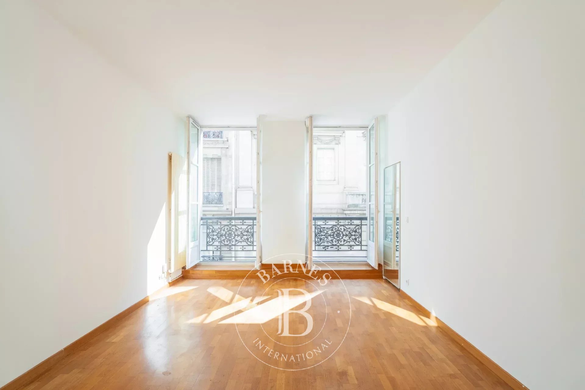 Paris  - Appartement 3 Pi&egrave;ces, 1 Chambre - picture 3