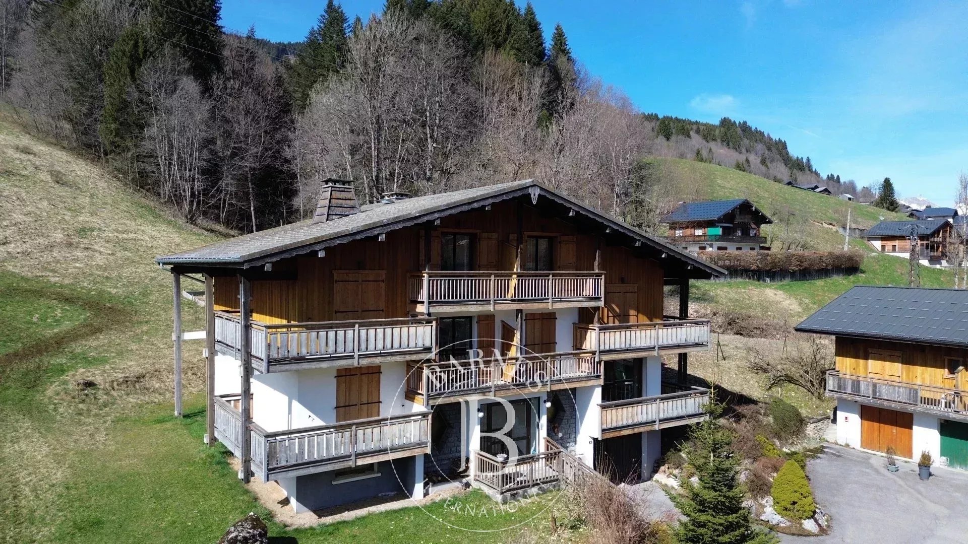 Photo of Chalet de 450 m² to renovate - Les Gets - Close to the lift