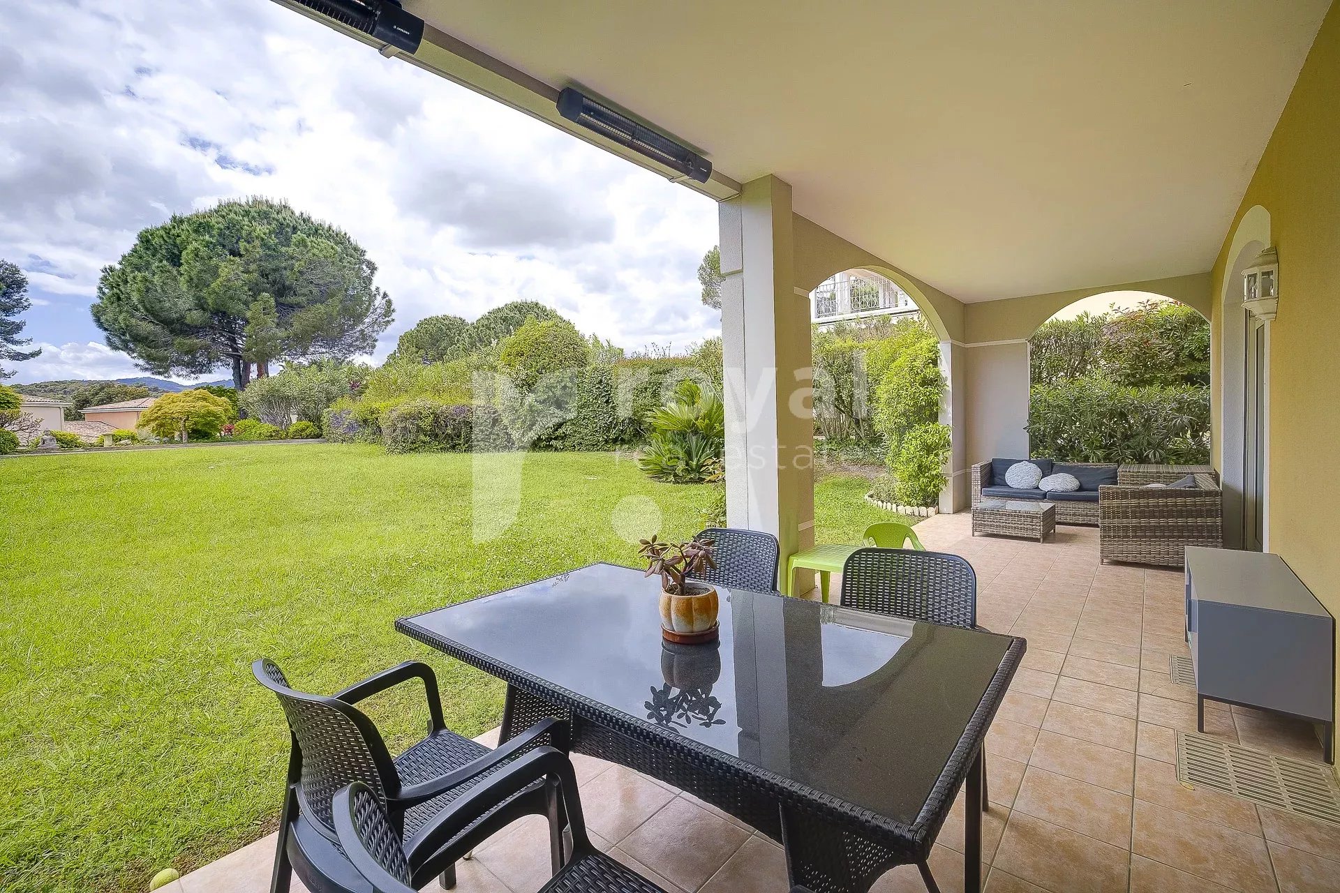 MOUGINS - GOLF APPARTEMENT