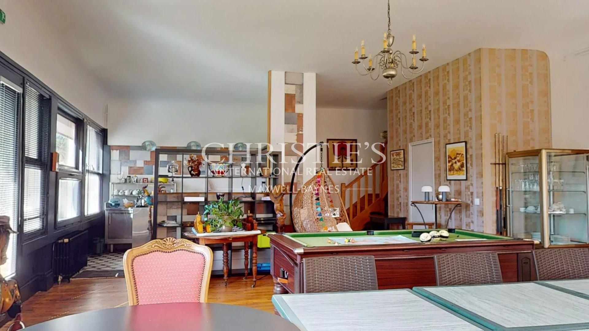 10 Bedroom Chateau's Image 24
