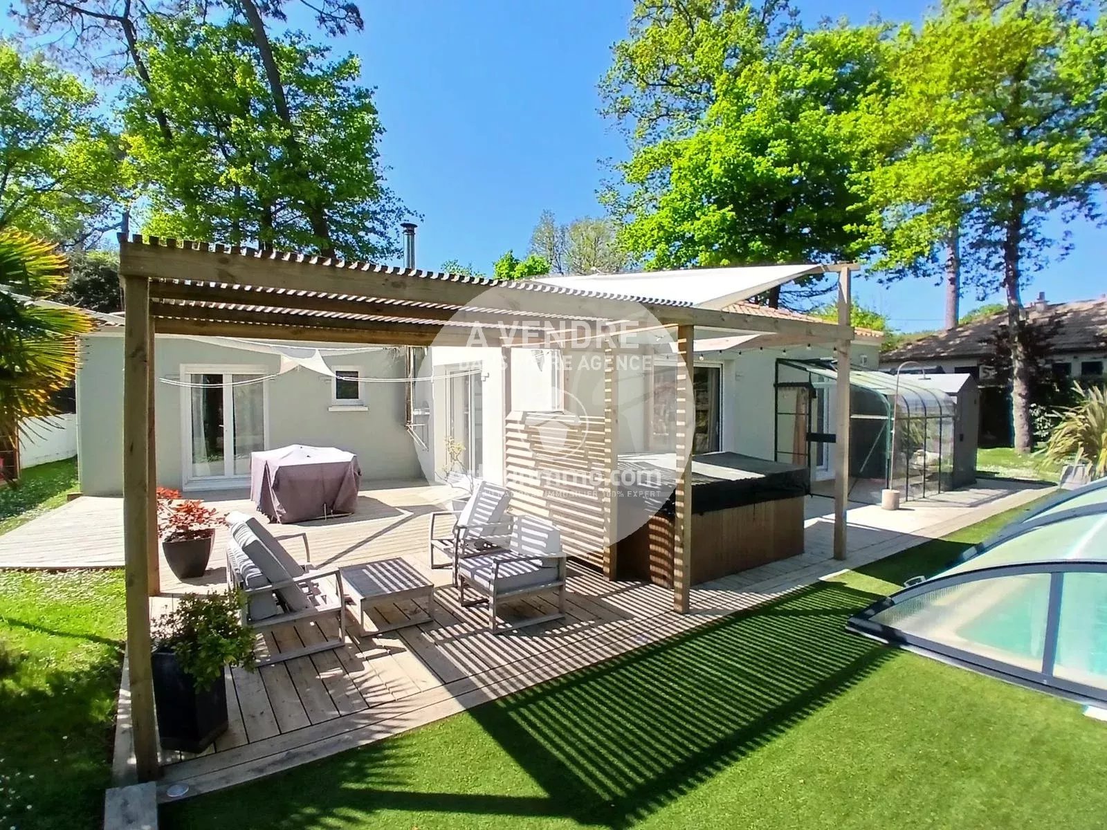 Agence immobilière de Arthurimmo.com Nantes-Vignoble Immobilier