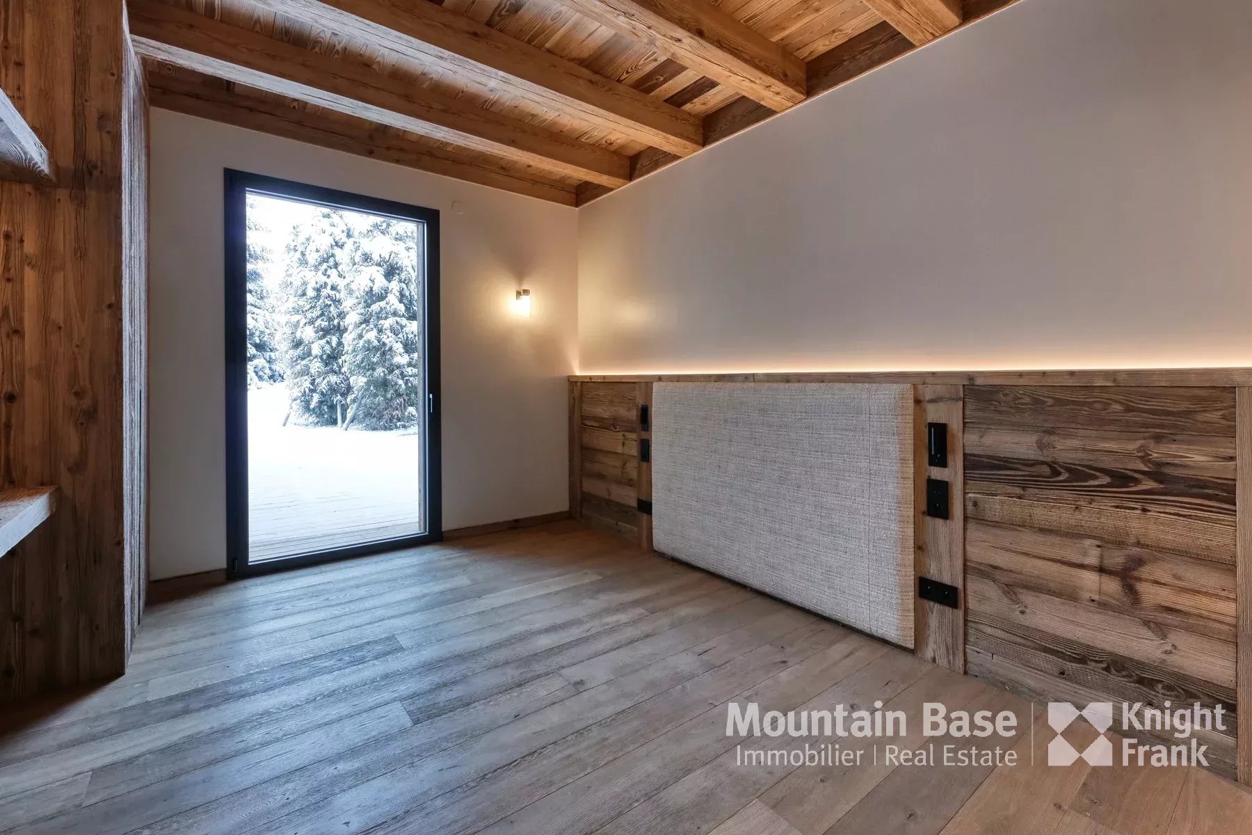 Photo of Exceptional, ski-in, ski-out new-build 6-bedroom chalet with pool close to the ski slopes