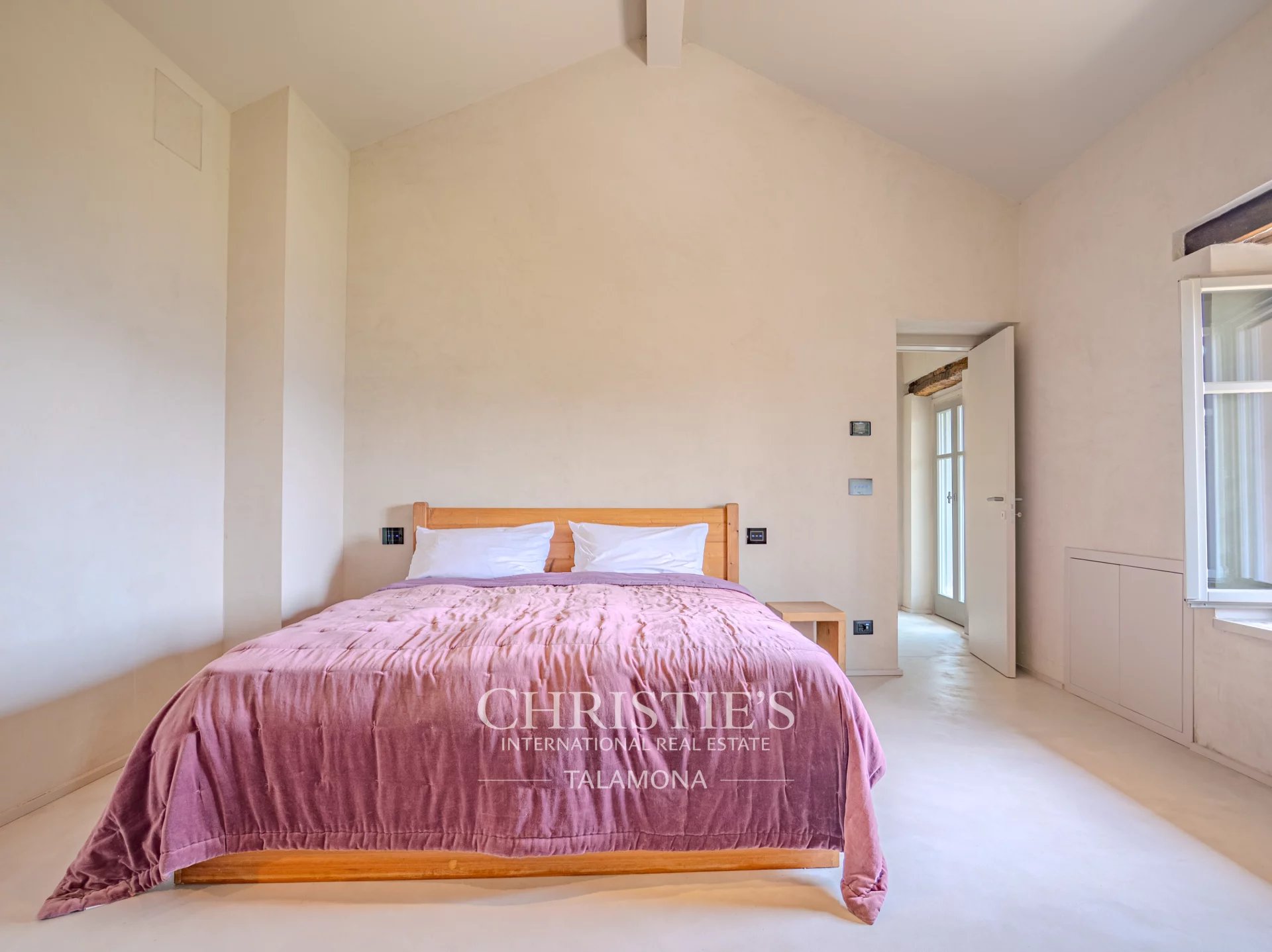 4 Bedroom Villa/Townhouse's Image 33
