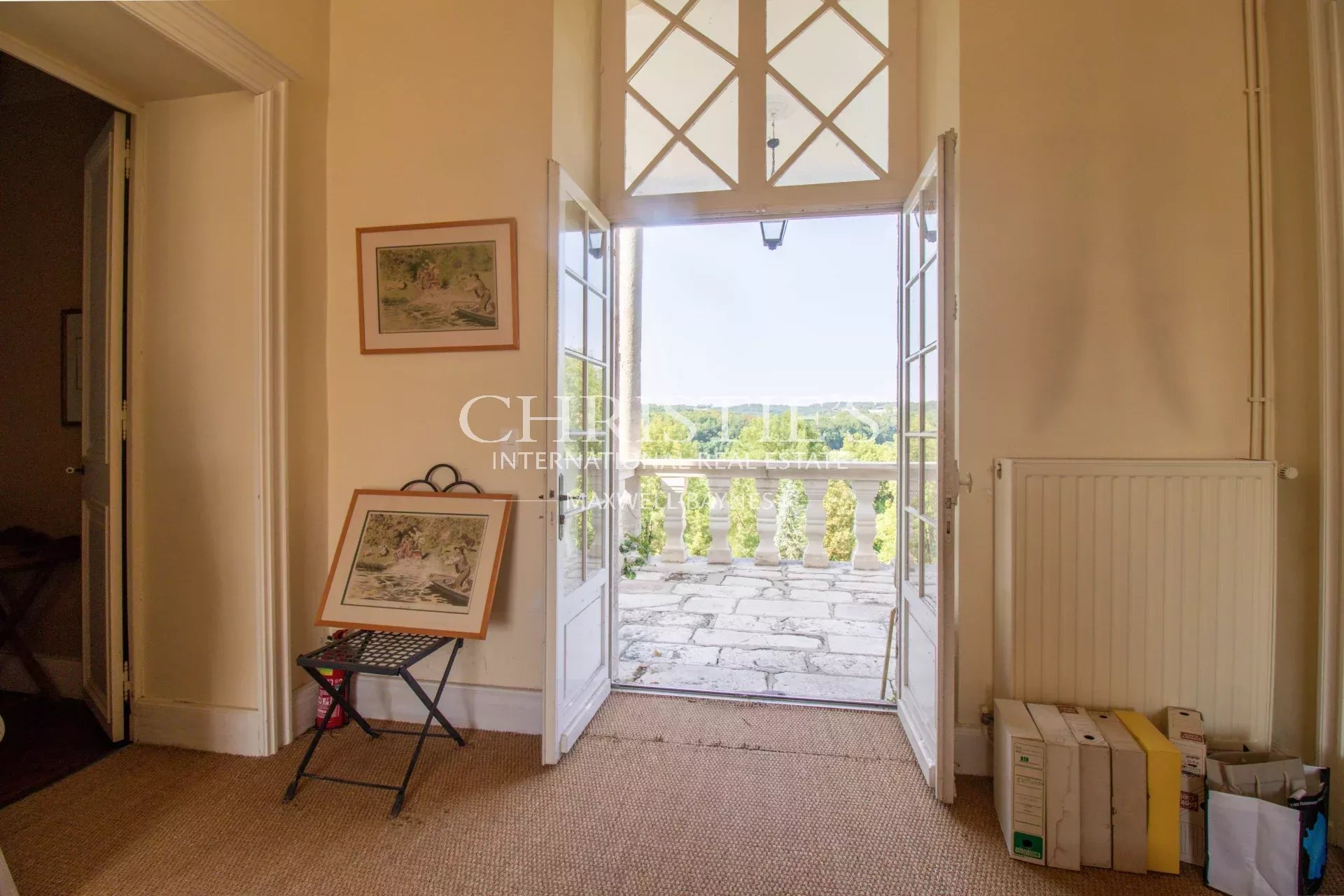 6 Bedroom Chateau's Image 11
