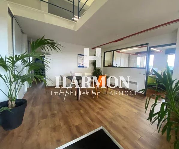 Bureau à louer, 122 m², Pau