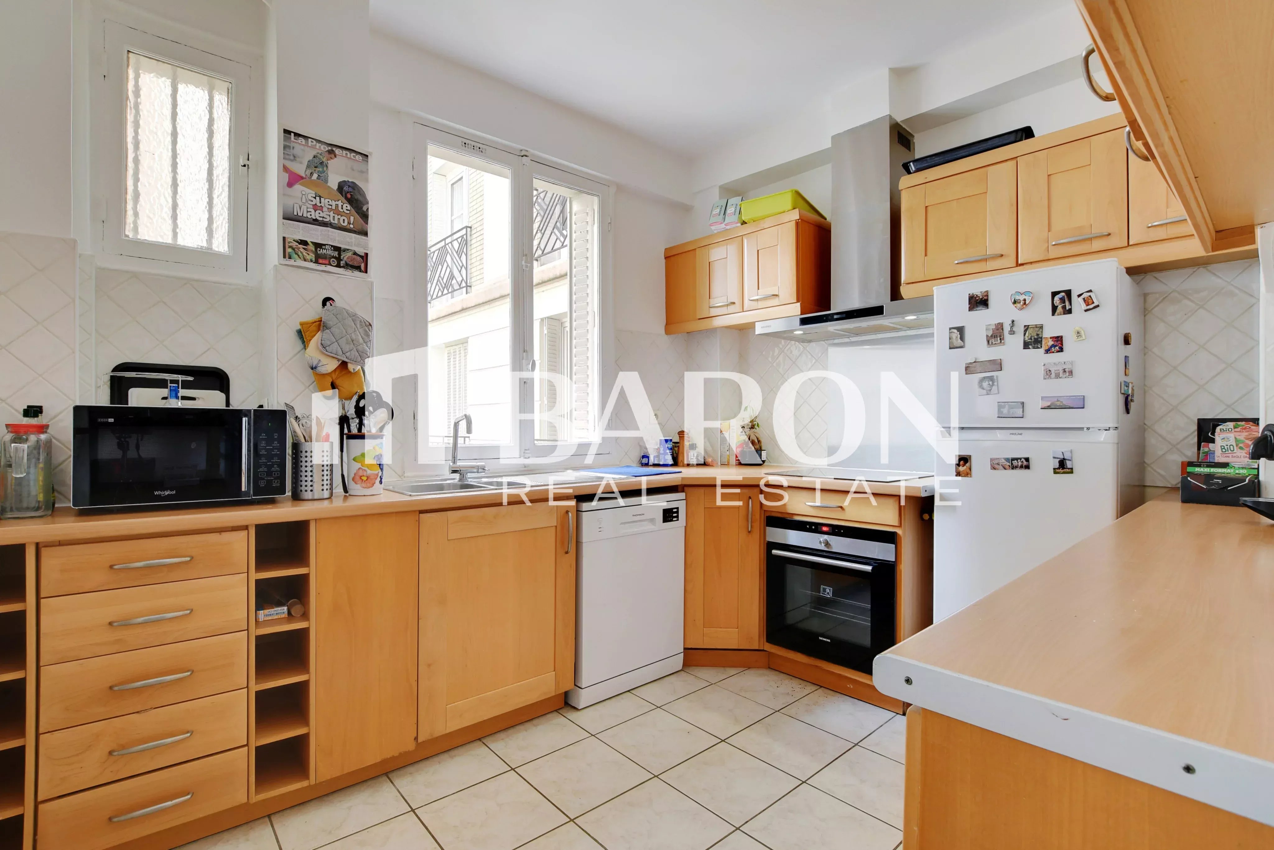 PARIS IXe - 97m2 - 3 Pièces 2 Chambres - Photo 3
