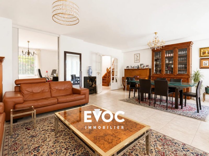 Photo 4 — Vente - Montpellier - Grande maison familiale avec piscine