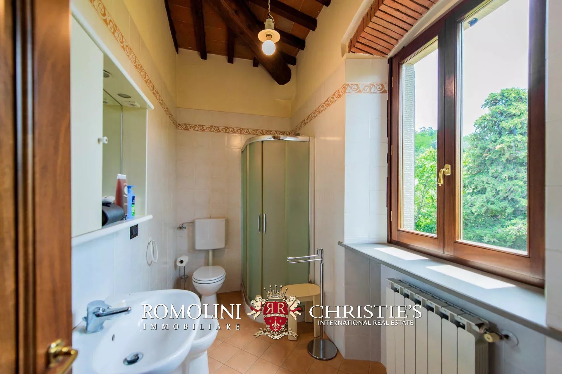 6 Bedroom Villa/Townhouse's Image 42