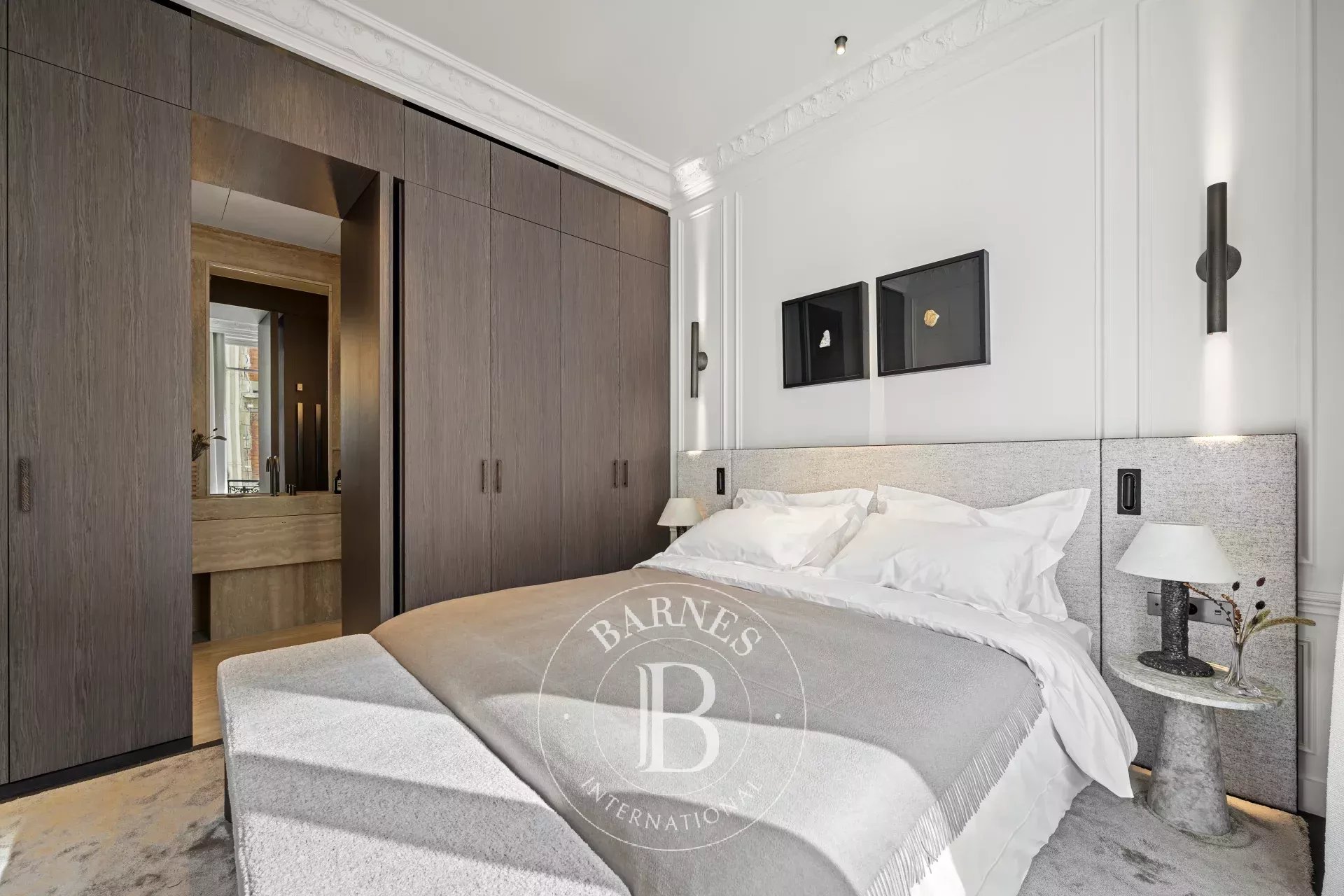 Daire Paris 8ème - picture 14