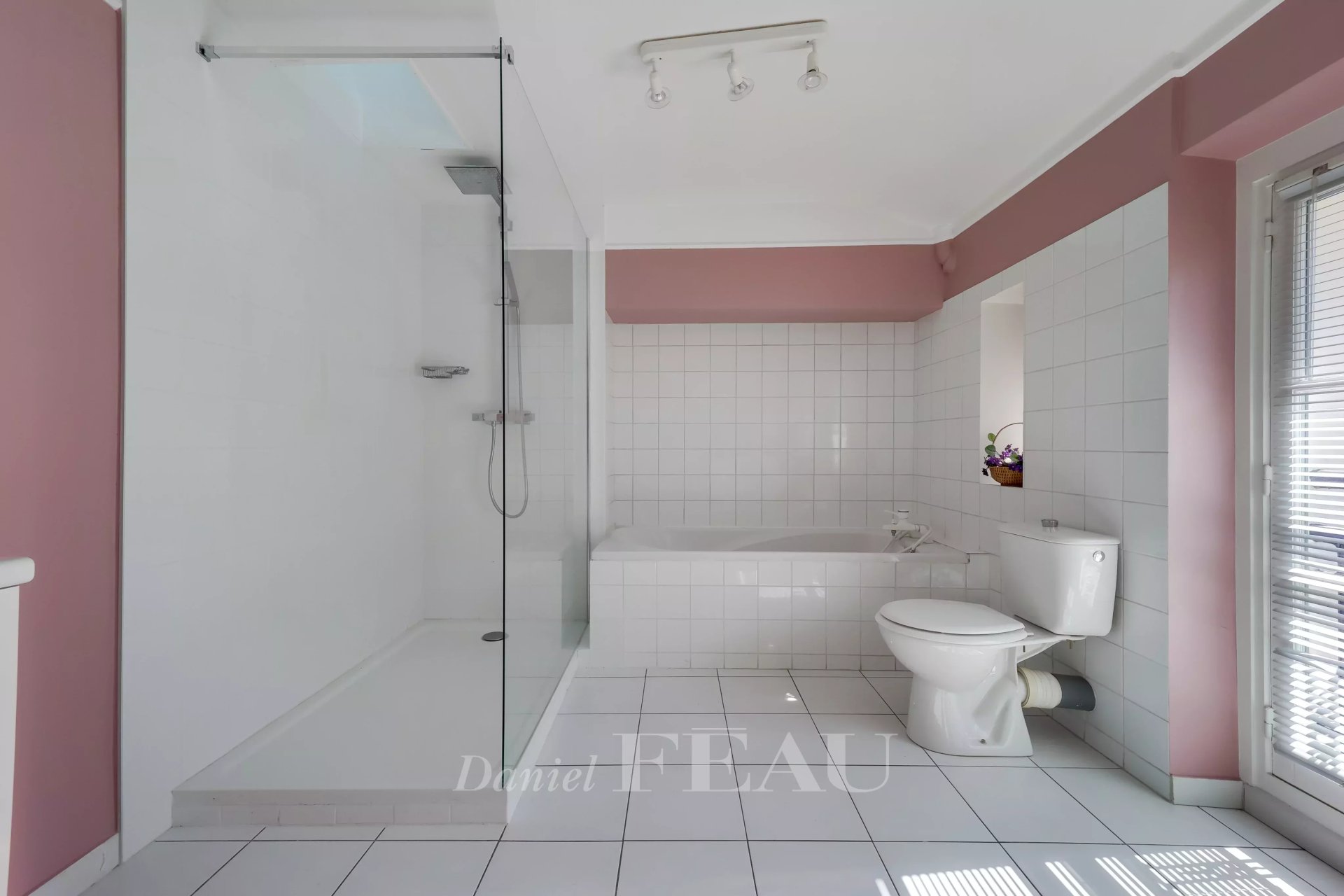 7 Bedroom Villa/Townhouse's Image 11