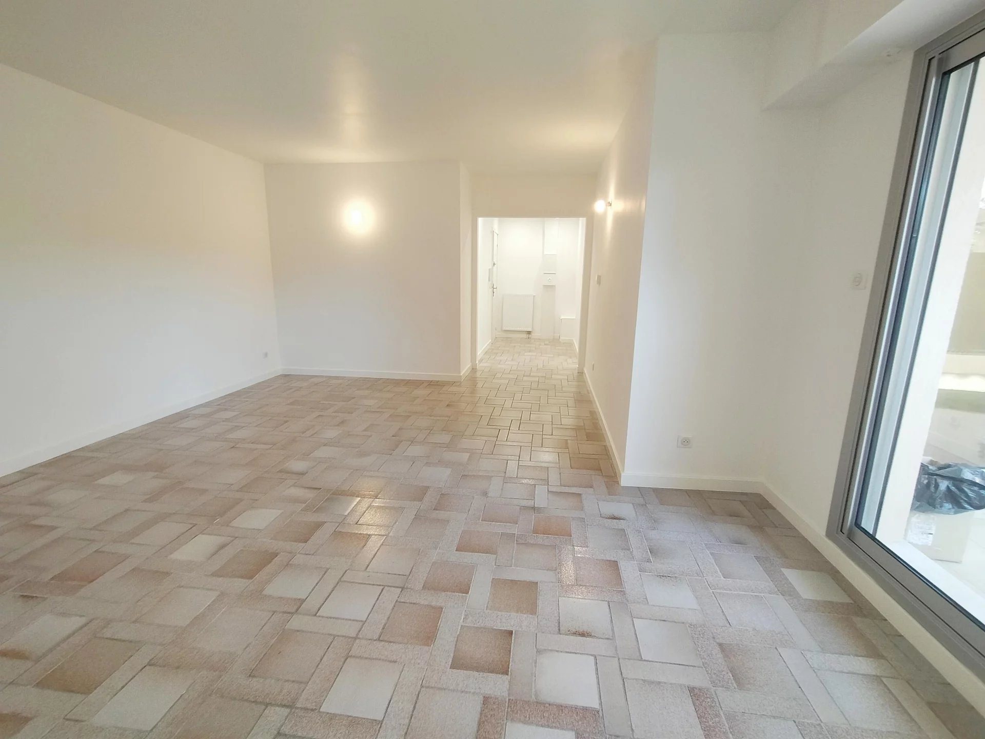 APPARTEMENT T3 entièrement rénové de 68.65 m2