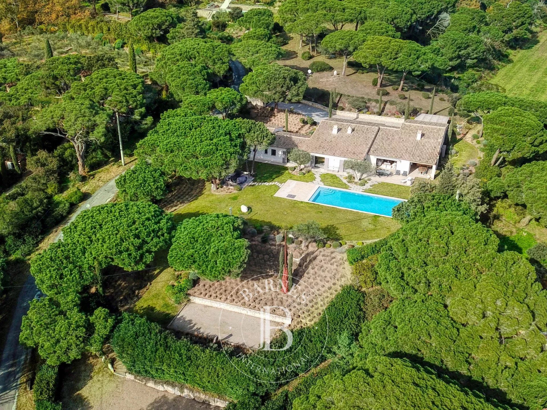 RAMATUELLE - CONTEMPORARY SEA VIEW VILLA  - 6 BEDROOMS