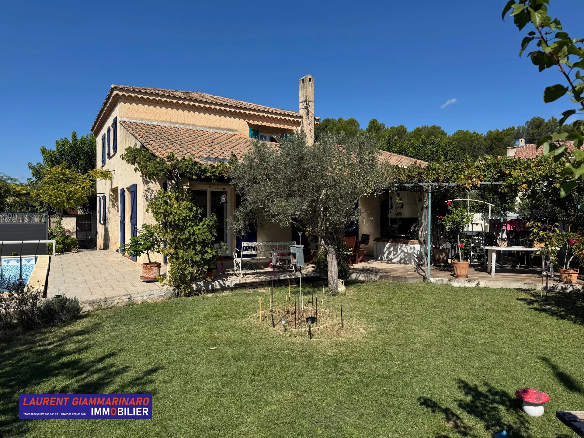 AIX LES MILLES MAISON TYPE 6 AVEC PISCINE