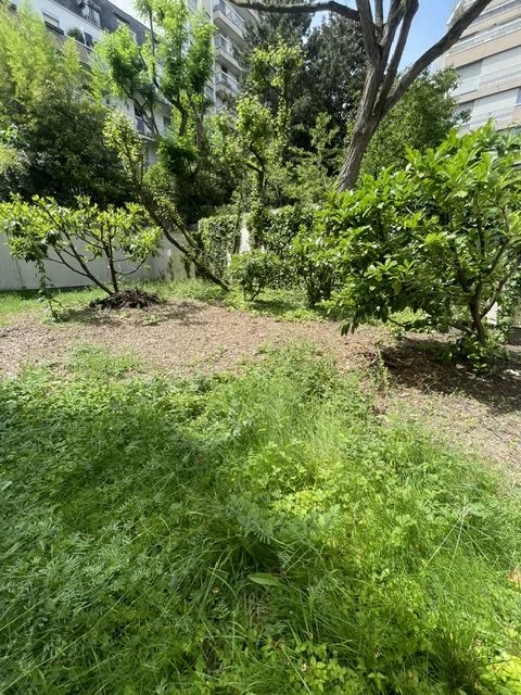 BUREAUX 126m2 + Jardin 145m2 + parking