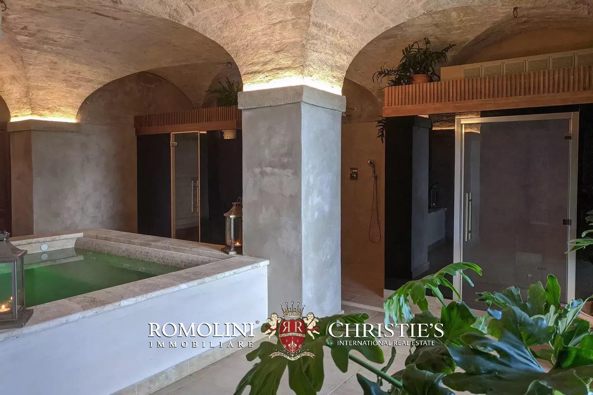 10 Bedroom Villa/Townhouse's Image 82