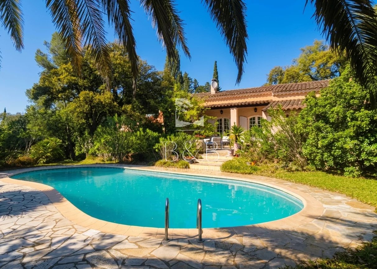 Propriété sur 4000m2 de terrain