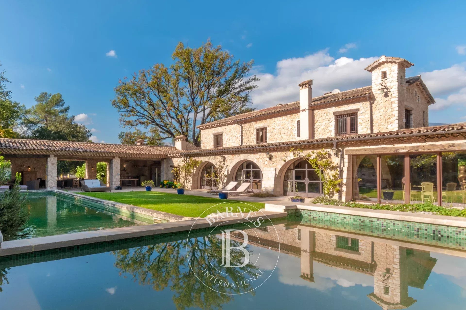 Domaine équestre Roquefort-les-Pins  -  ref 87005374 (picture 1)