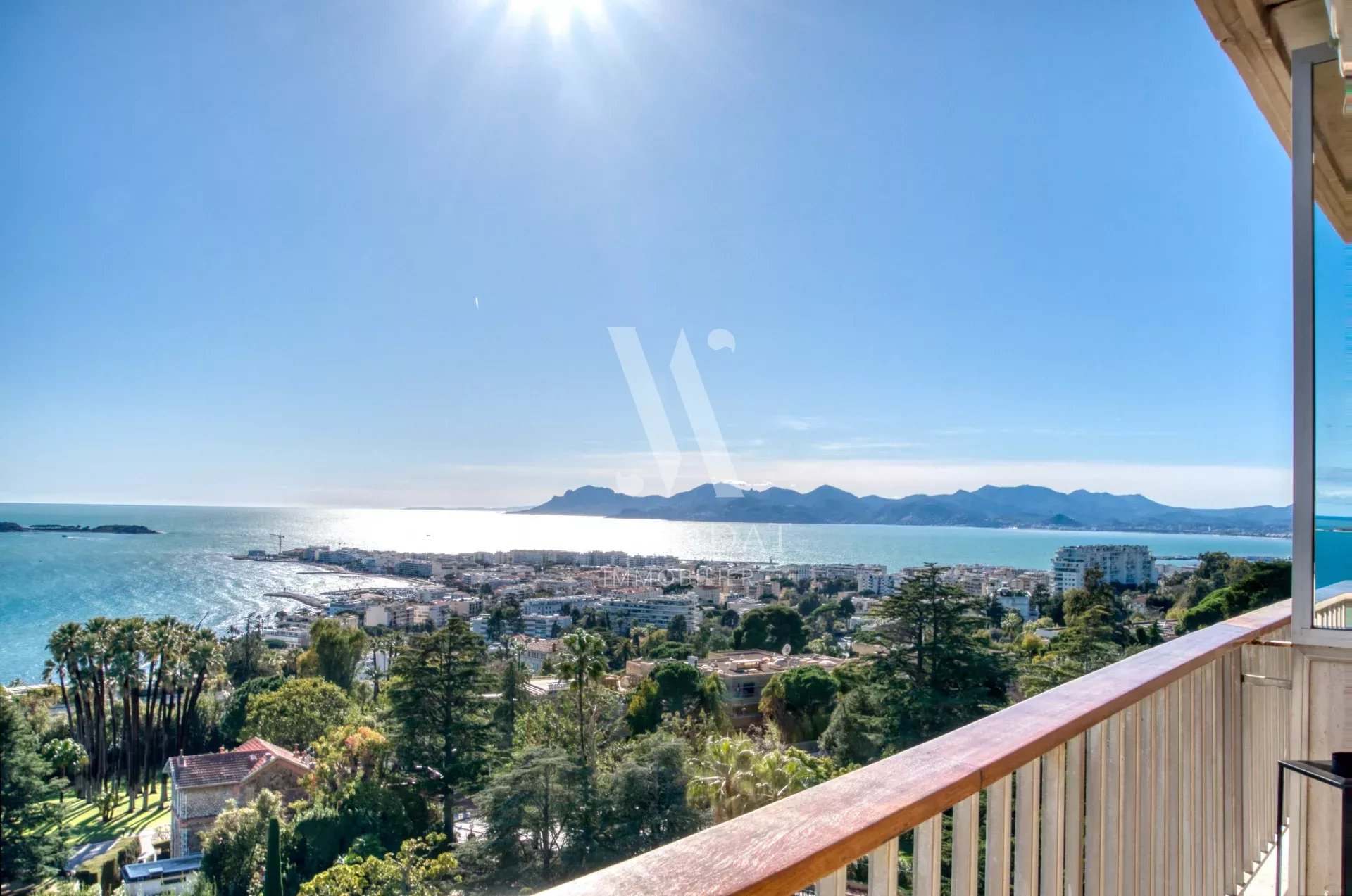 Cannes California - Renovated 74 m2 apartment - 2 bedrooms - Sea view