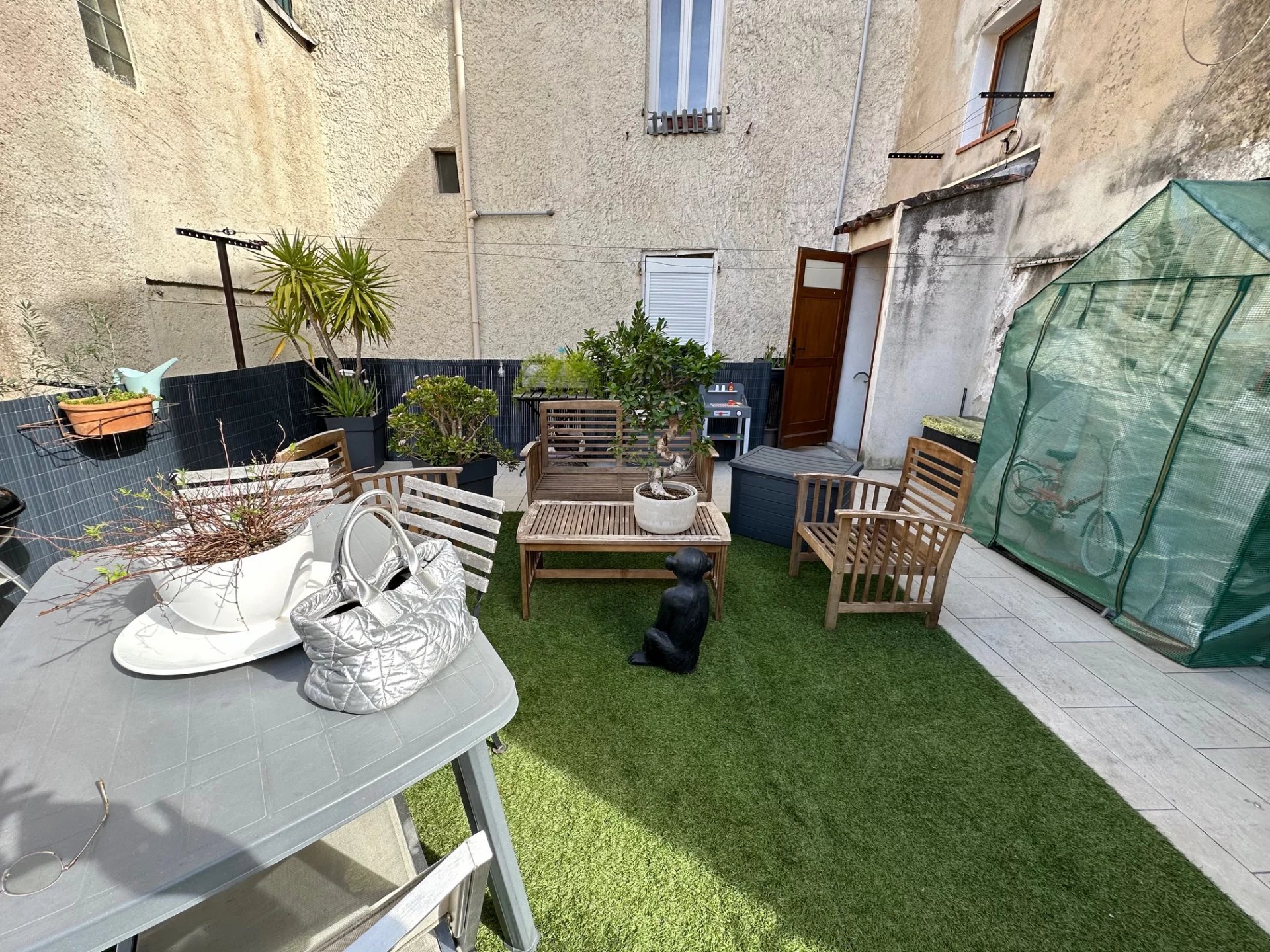 Appartement type 2, 41.52m², chambre, terrasse.