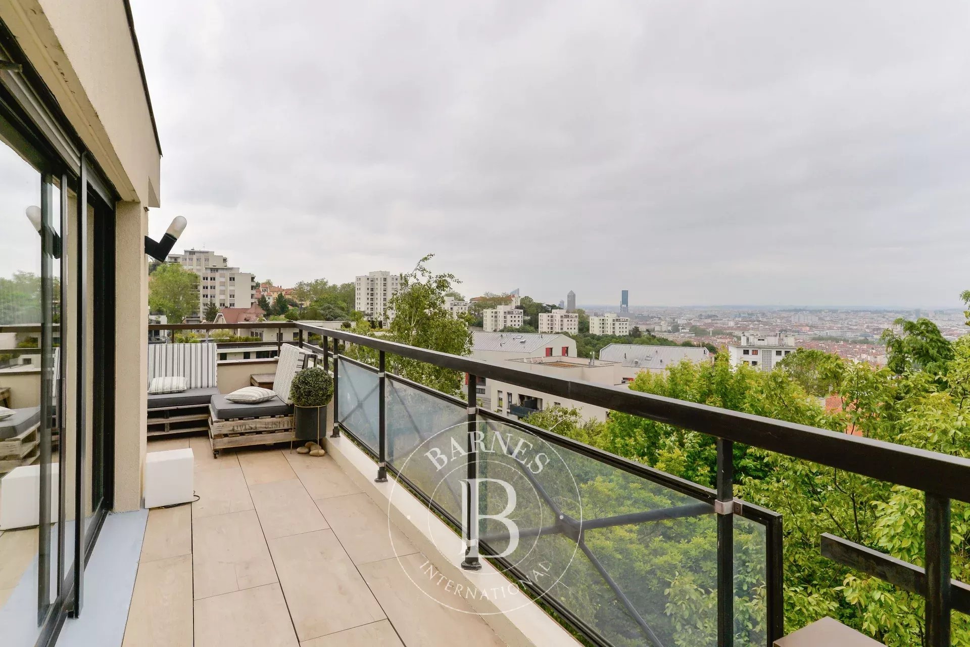 Daire Lyon 5ème - picture 4