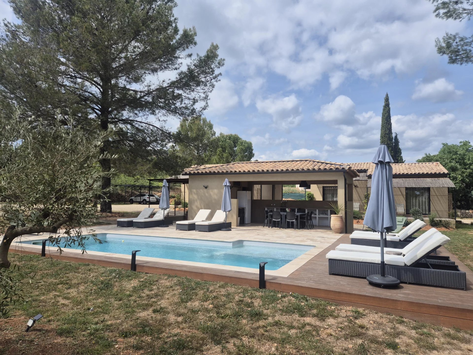 Villa and 4 gites in Cotignac, unique layout with pool house and pool