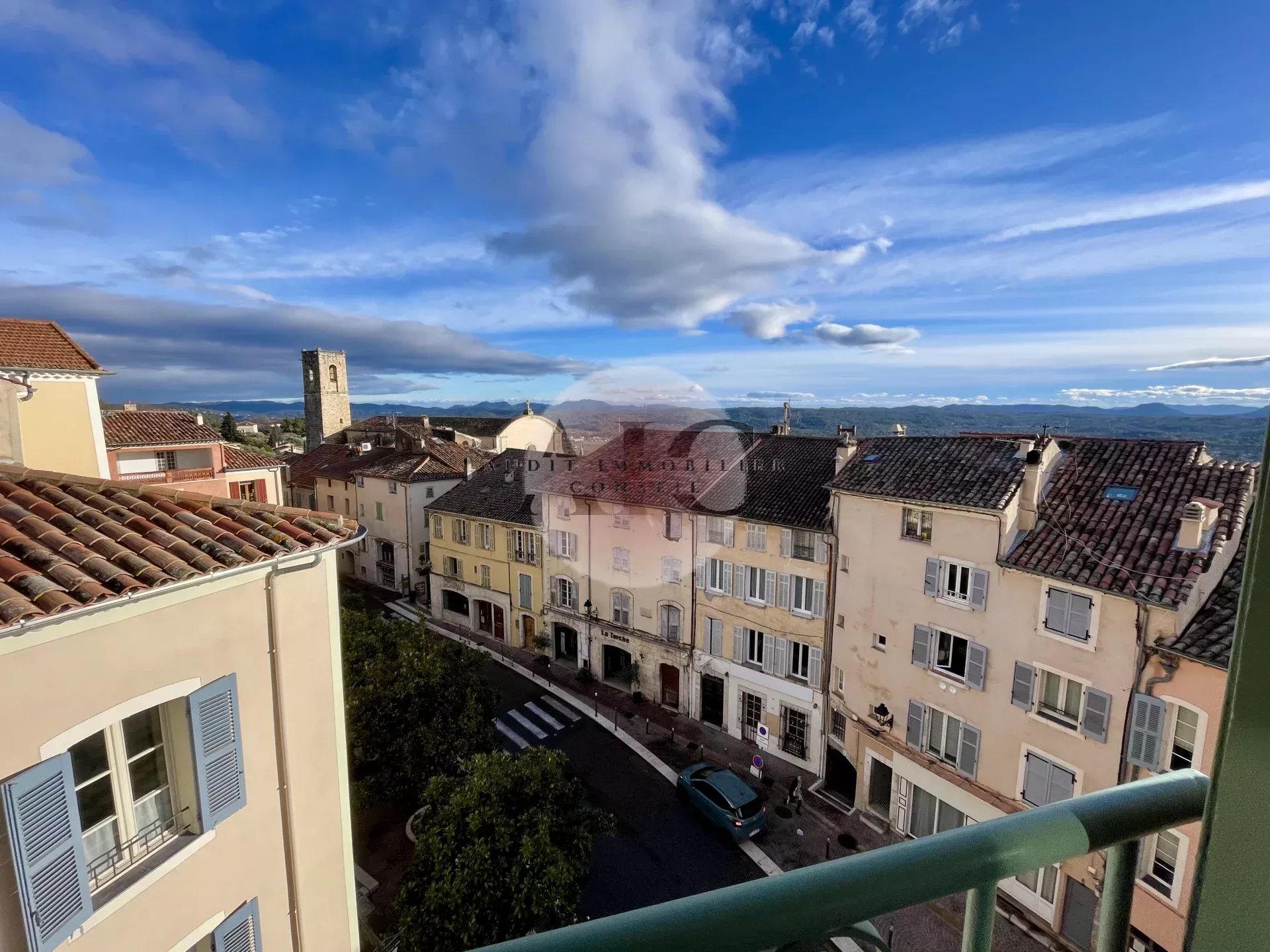 Agence immobilière de 